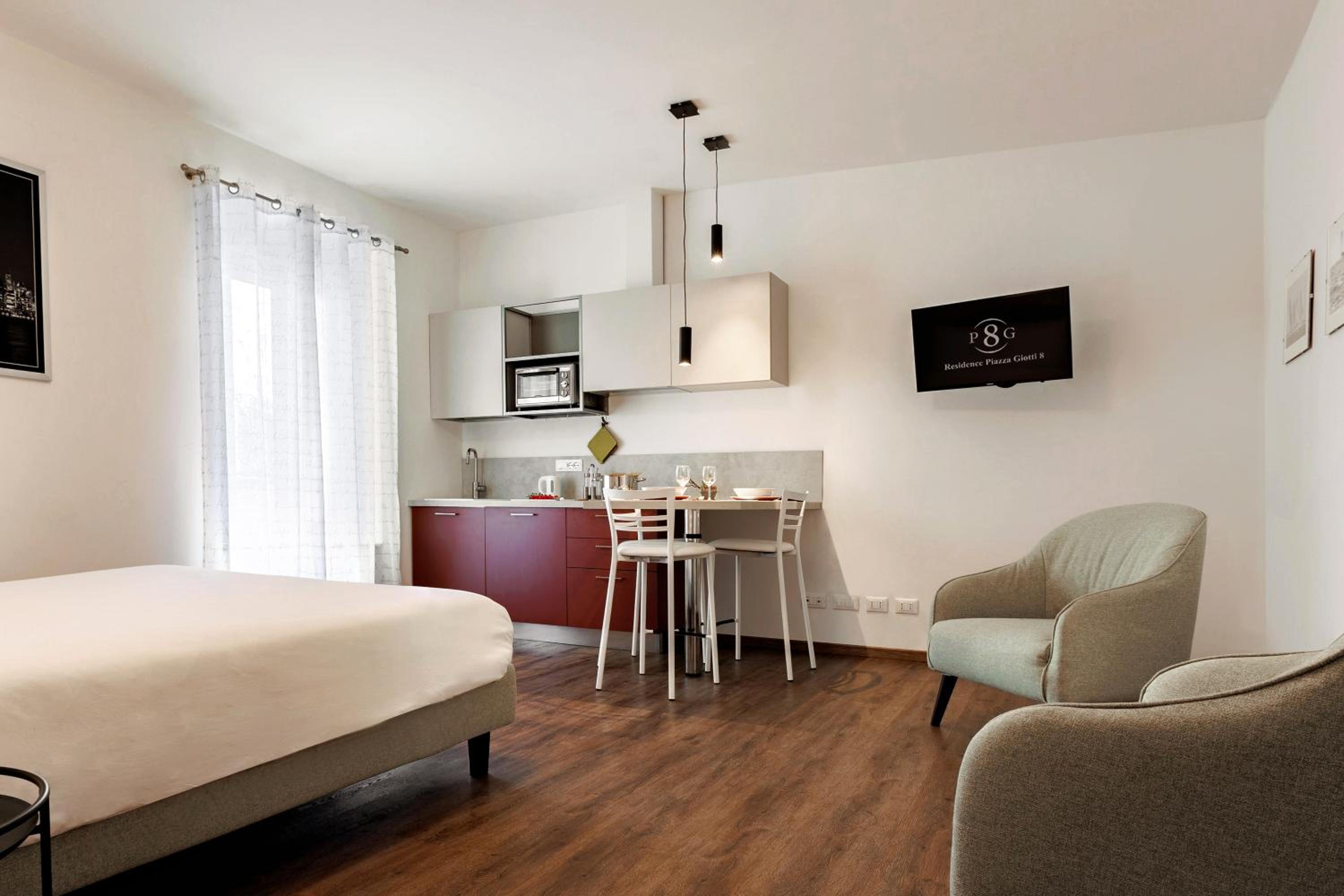 Double Room - Photo 12