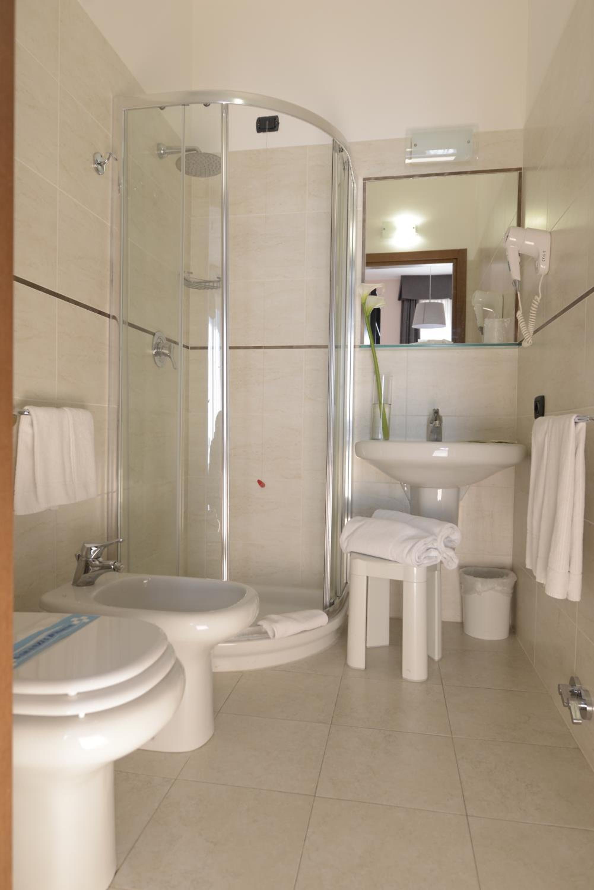 Double Room (1 Adult)