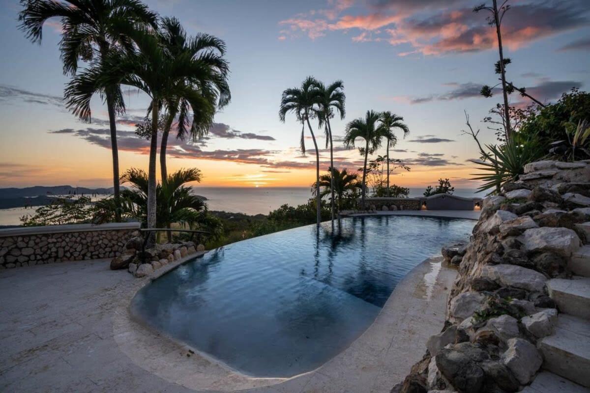 Villa photo 2