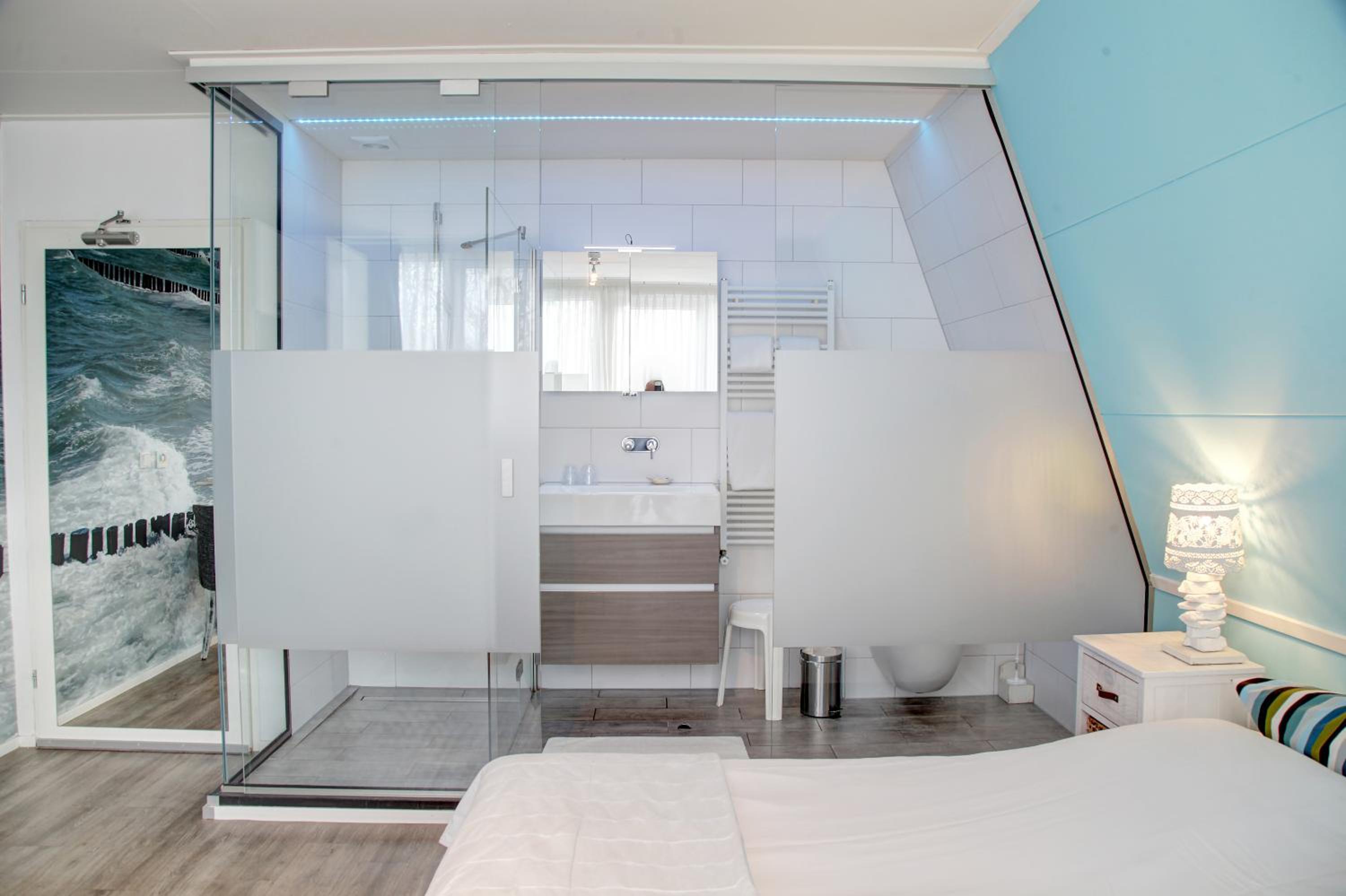 Terrace or balcony room (no pets allowed) photo 3