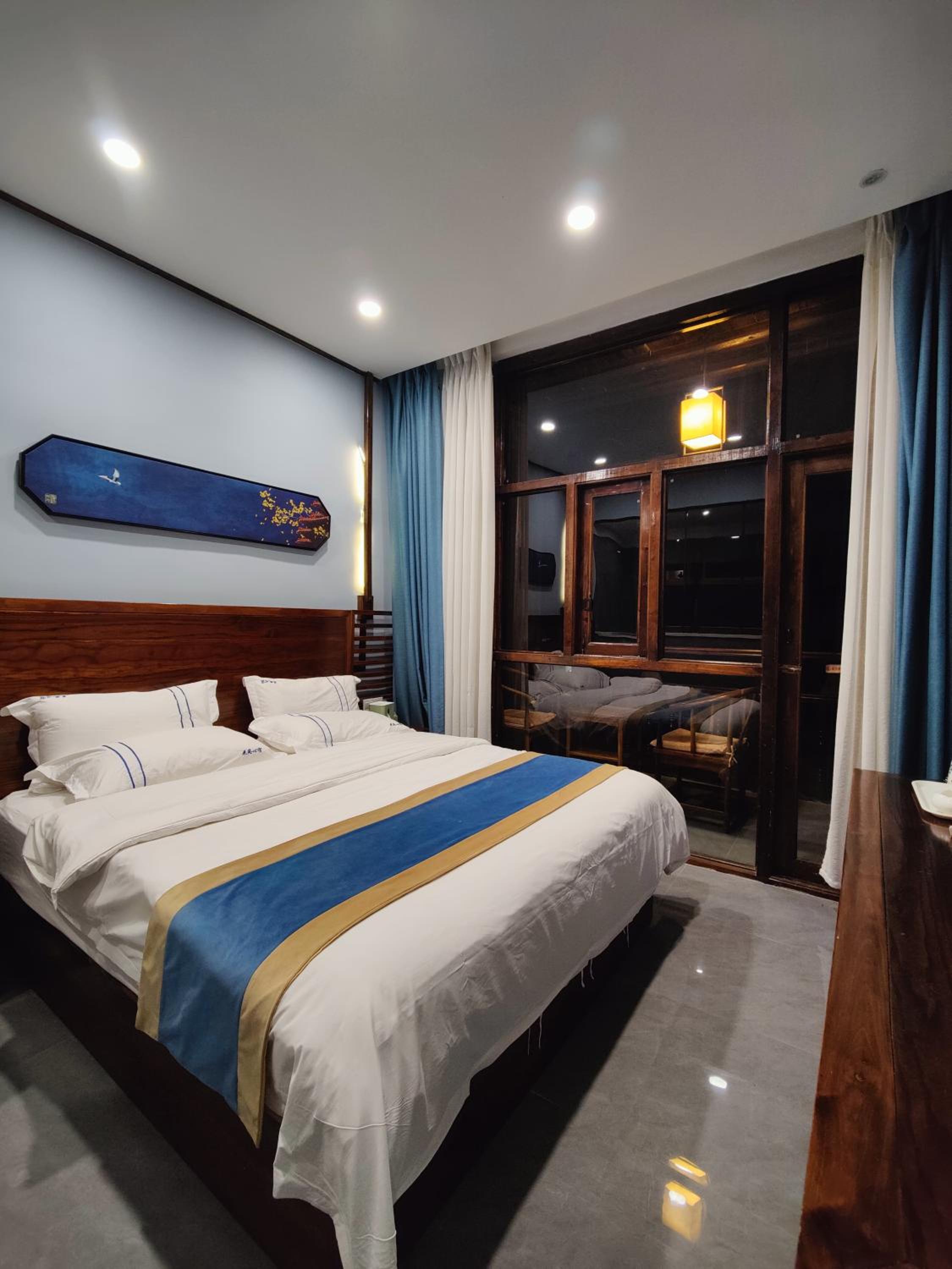 King Room with Balcony photo 1
