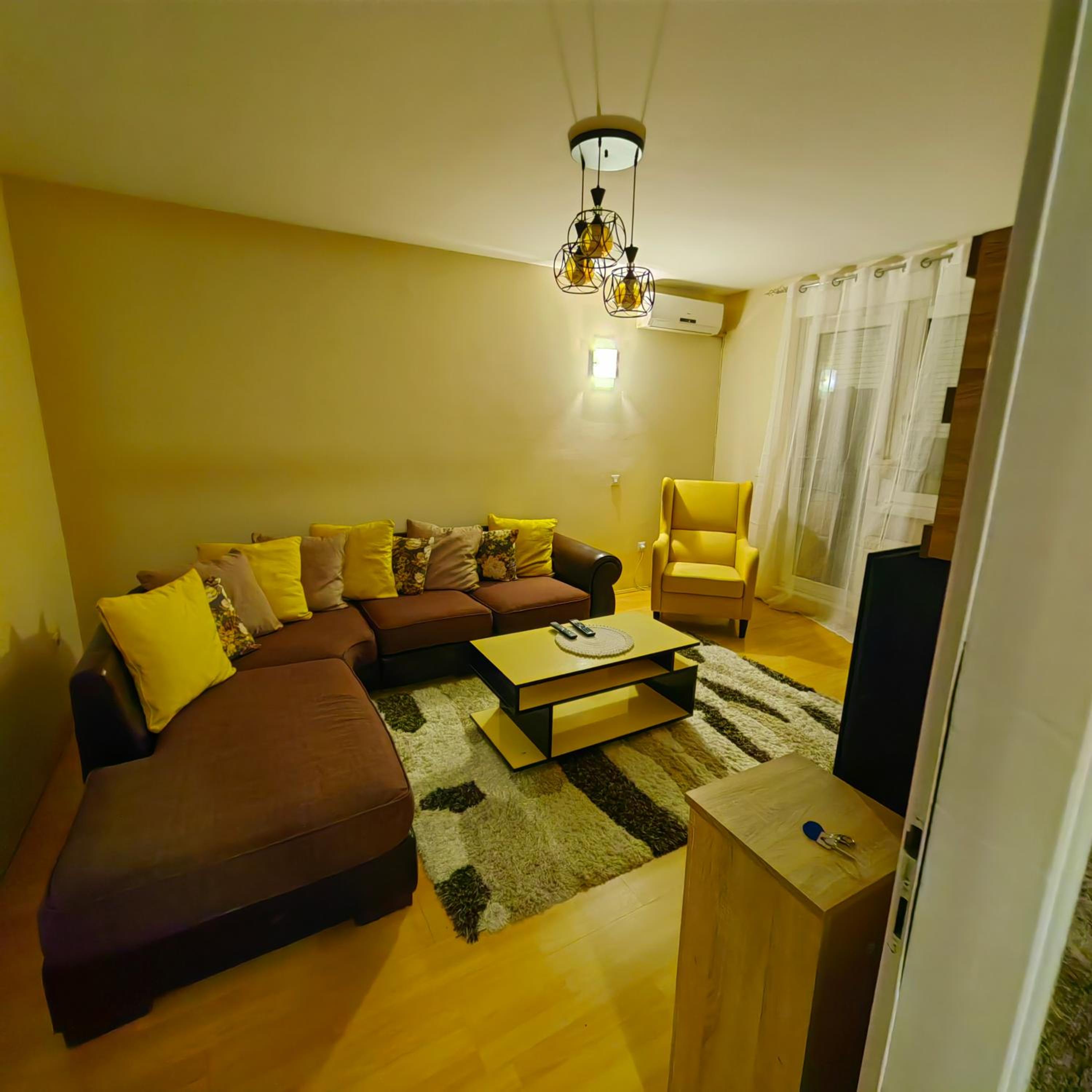 One-Bedroom Apartment photo 2