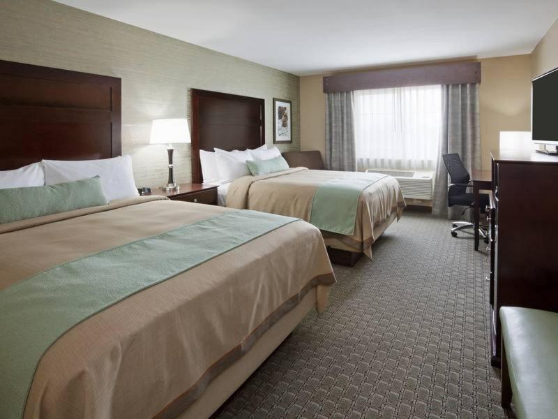 Queen Room with Two Queen Beds - Disability Access