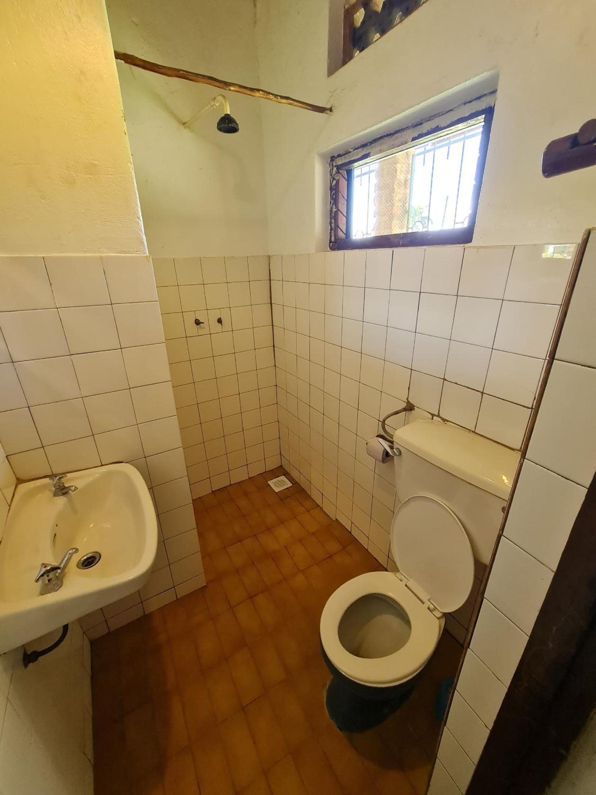 Budget Double Room photo 3