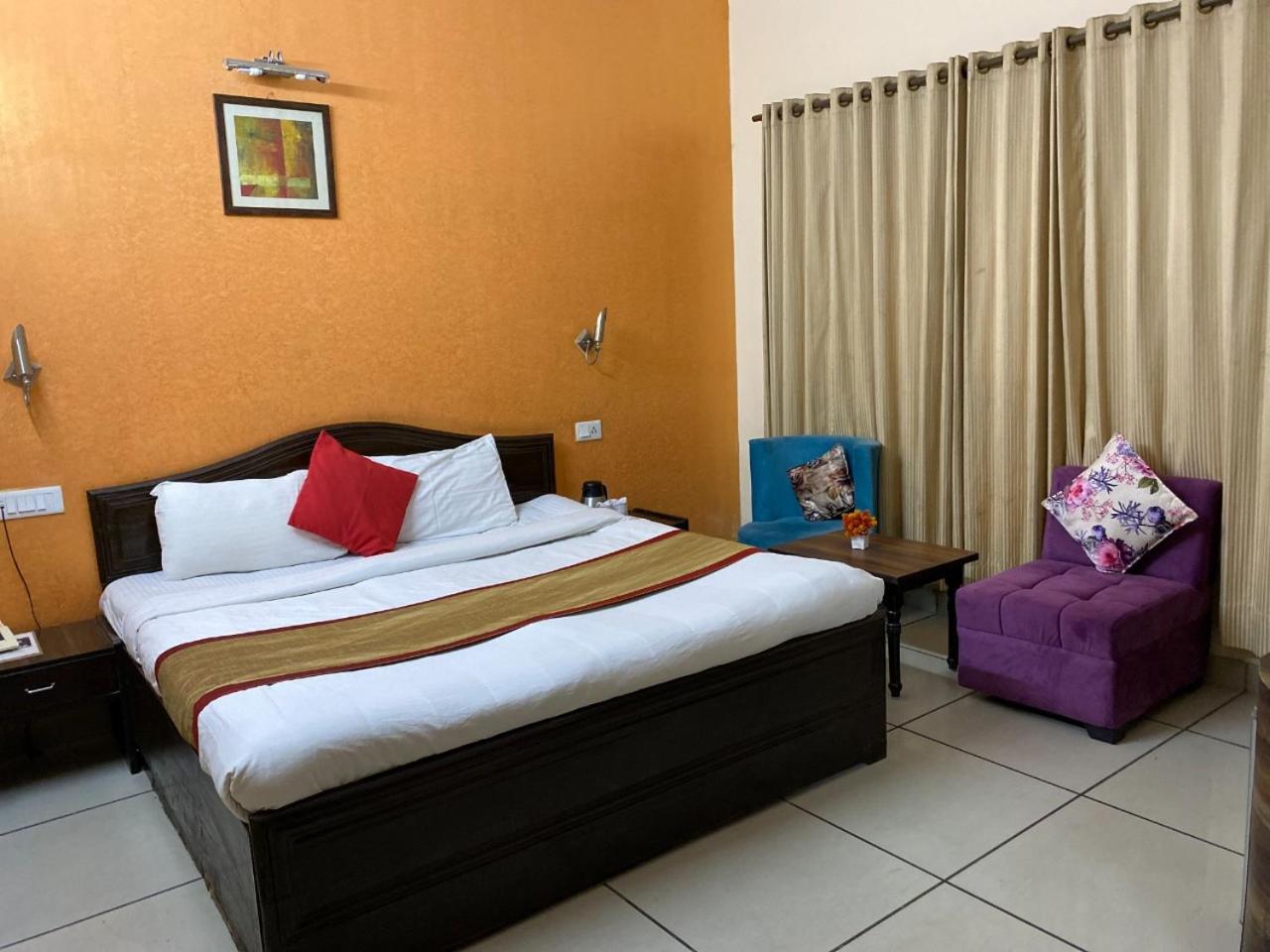 Deluxe Double Room with Balcony