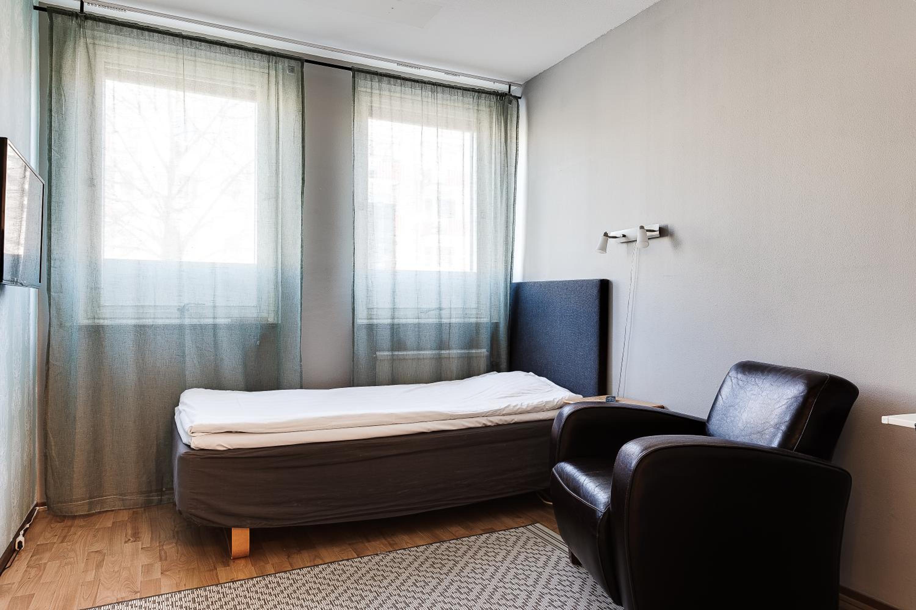 Single Room with Shared Bathroom photo 1