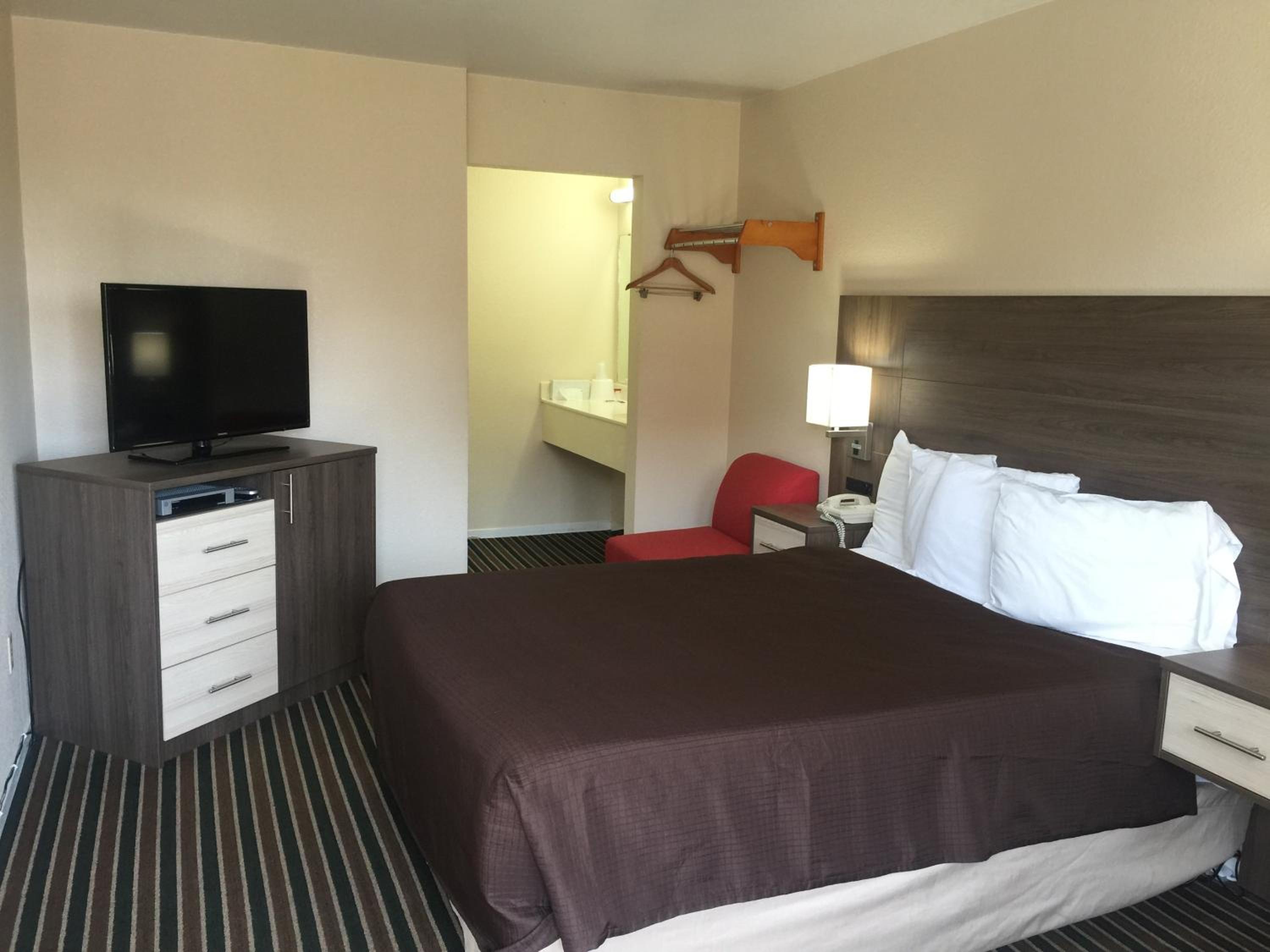 Queen Room - Photo 1