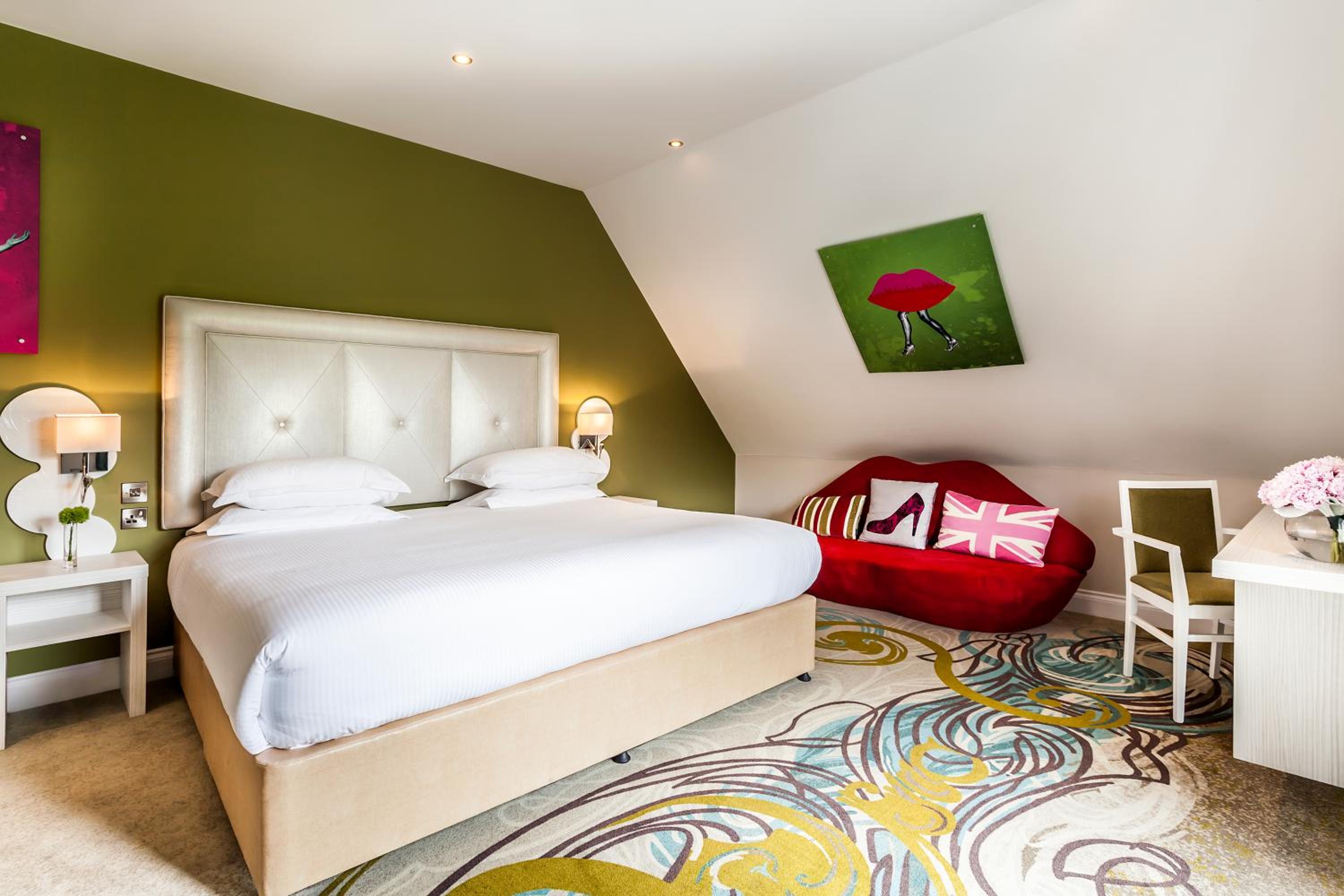 Suite with Garden View