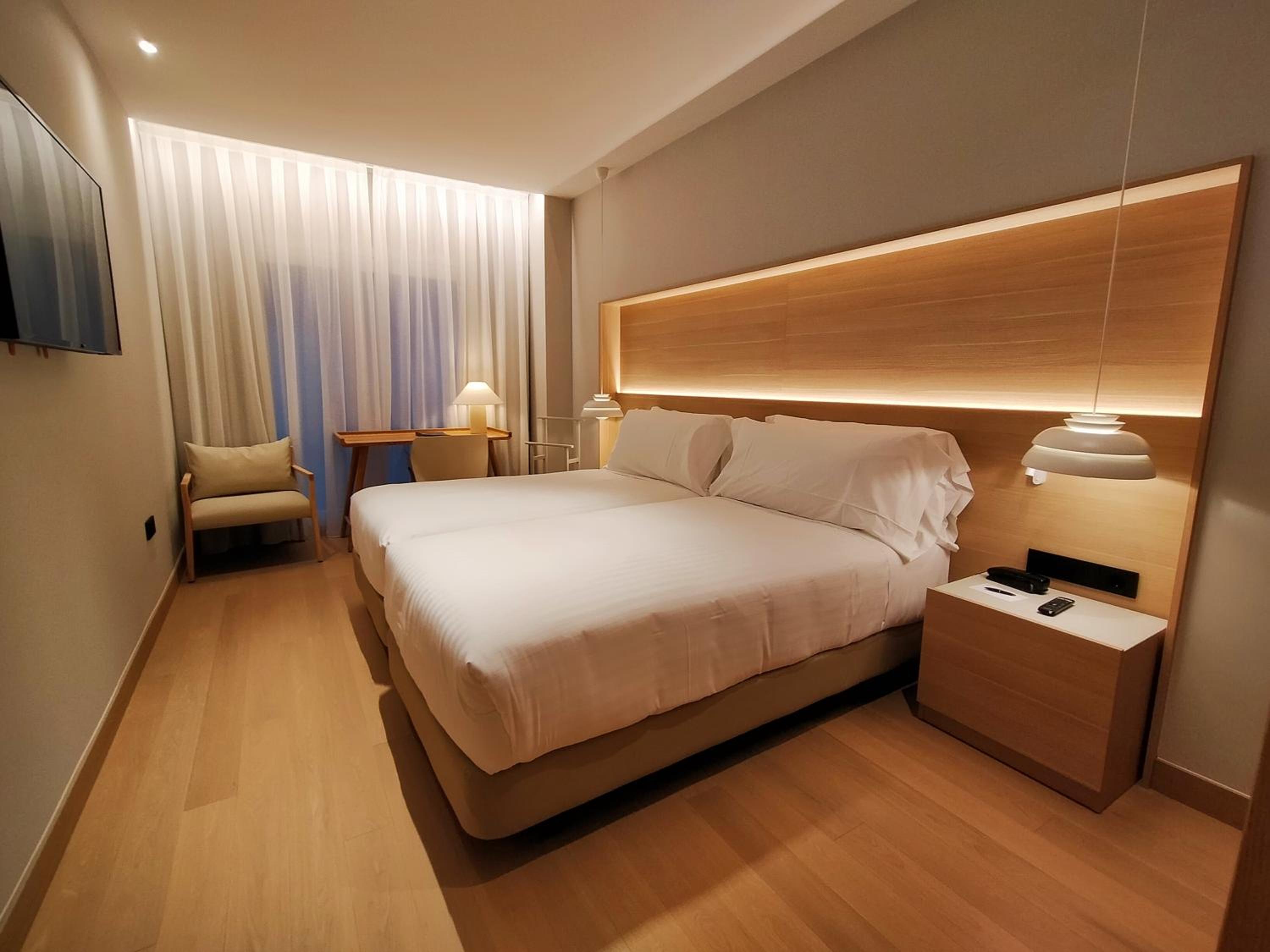 Double or Twin Room - Photo 14