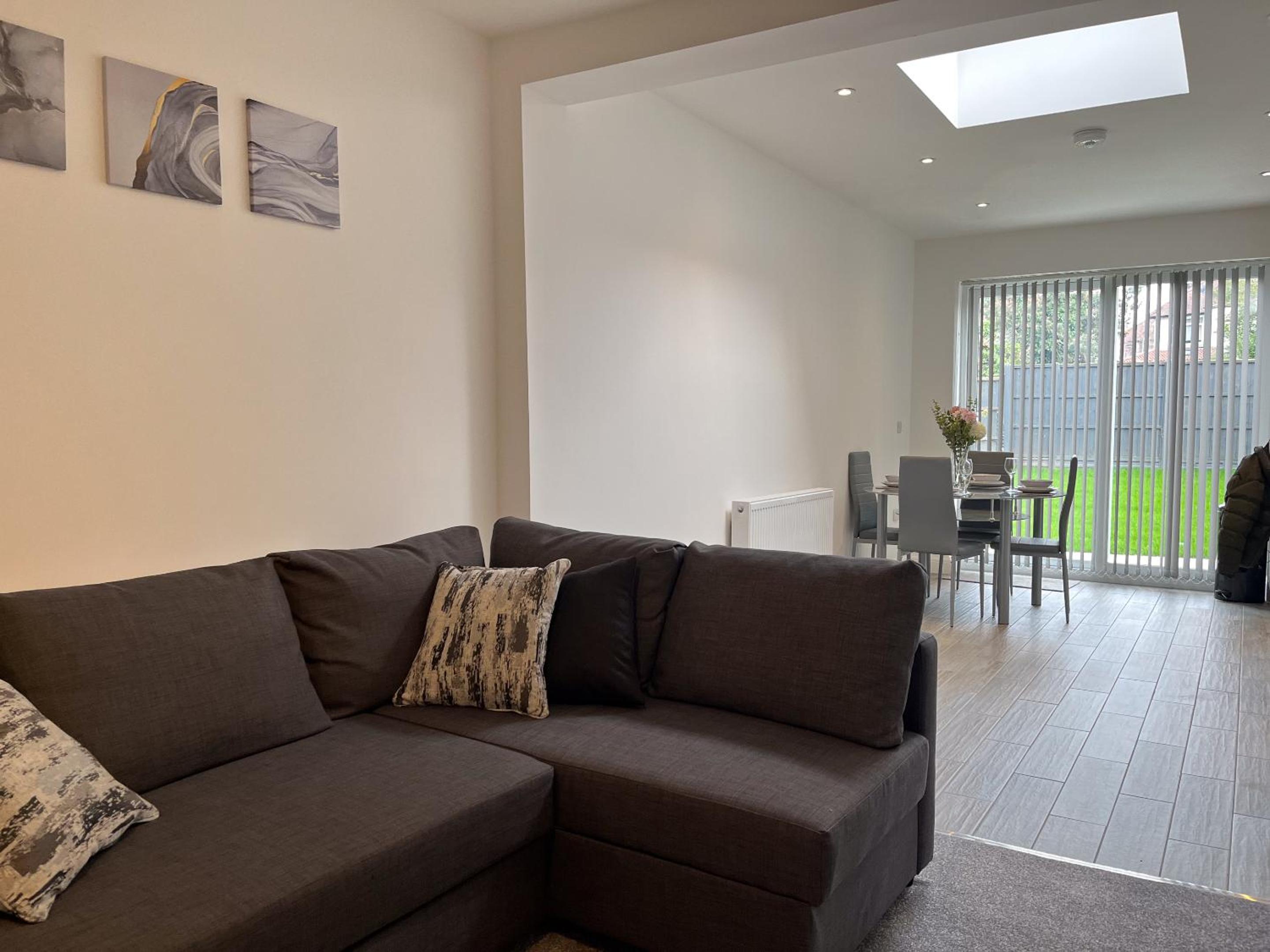 Apartment With Garden View photo 3
