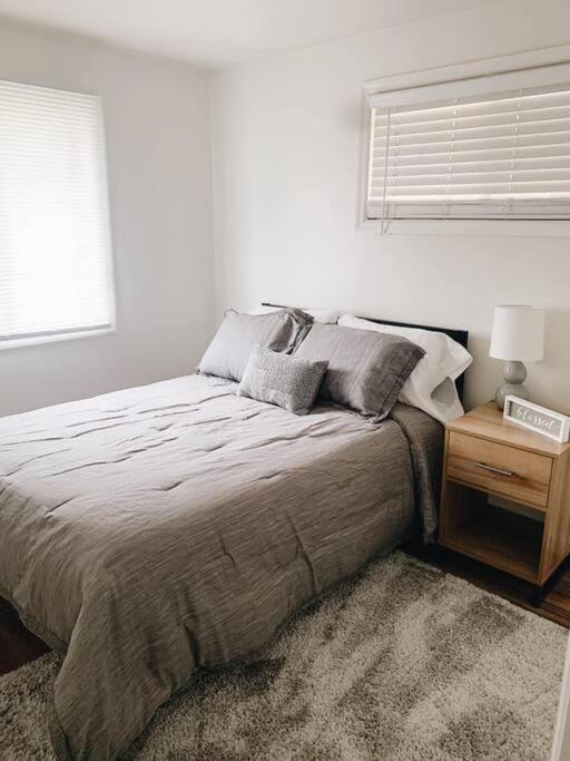 Three-Bedroom Apartment photo 2