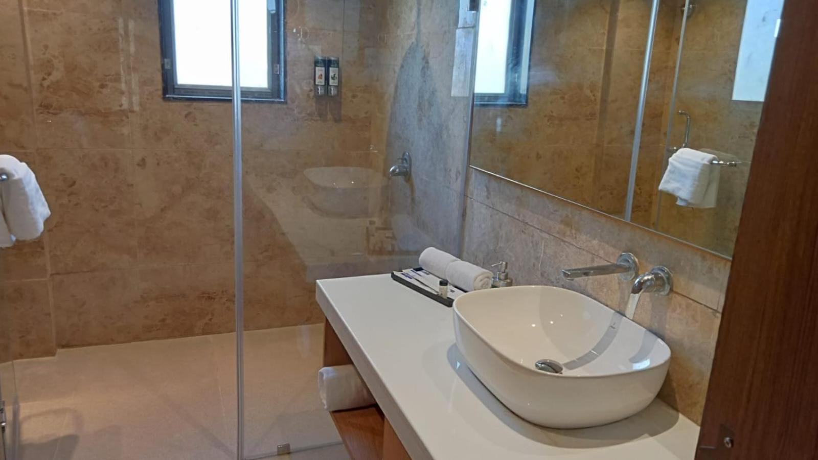 Premier Double Room - Photo 5