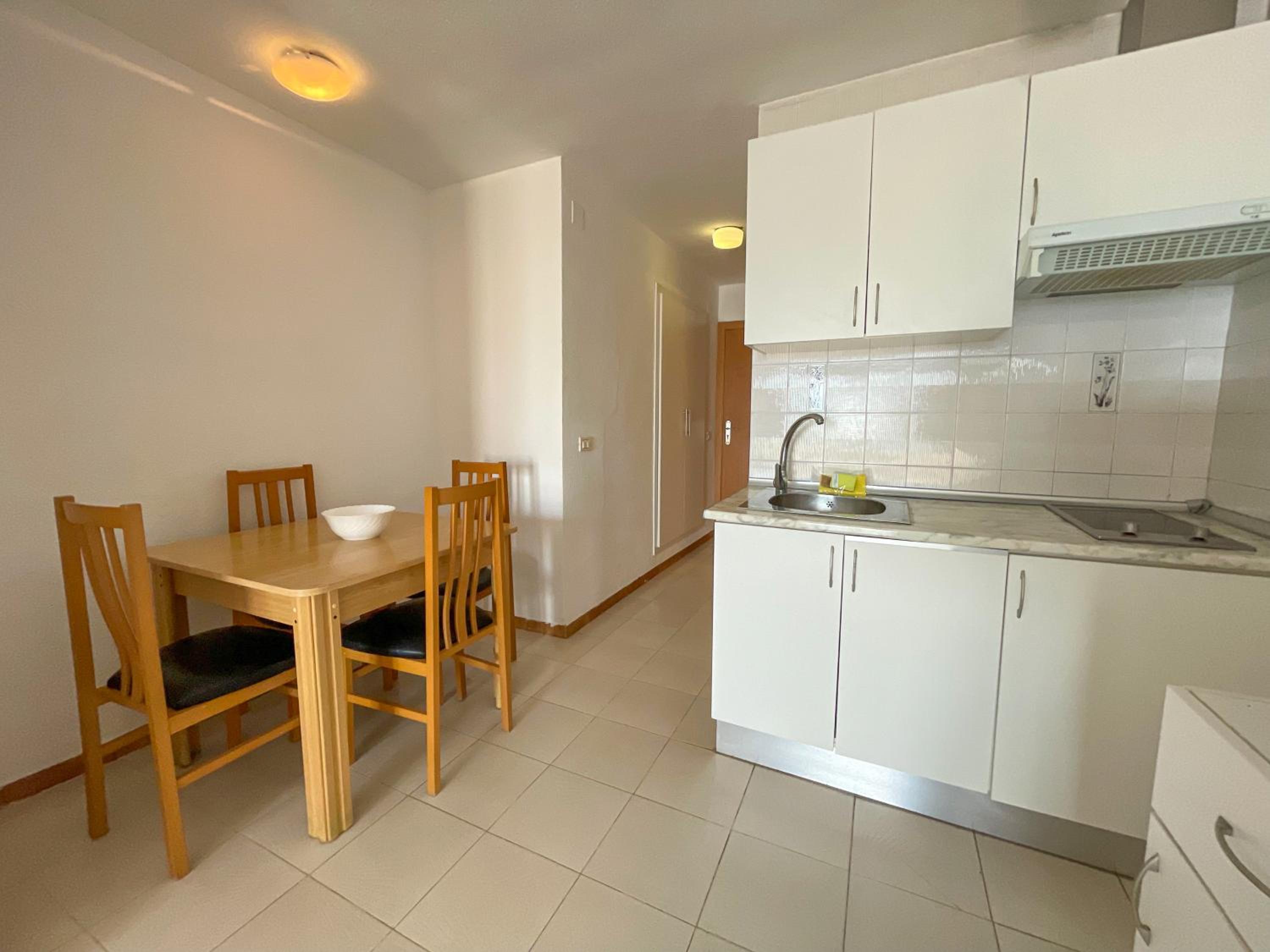 Studio Apartment - Photo 19