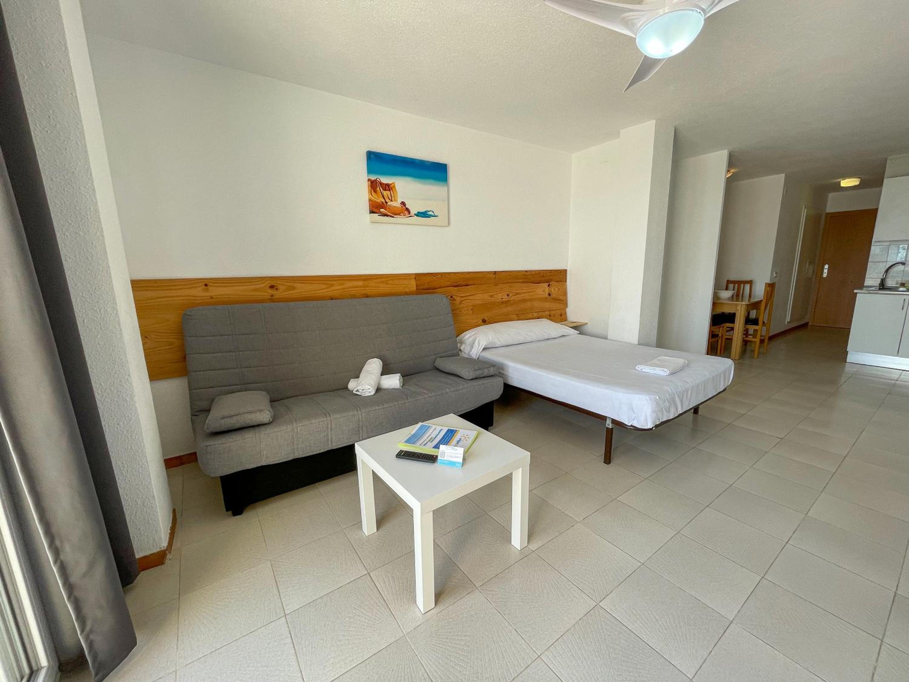 Studio Apartment - Photo 9