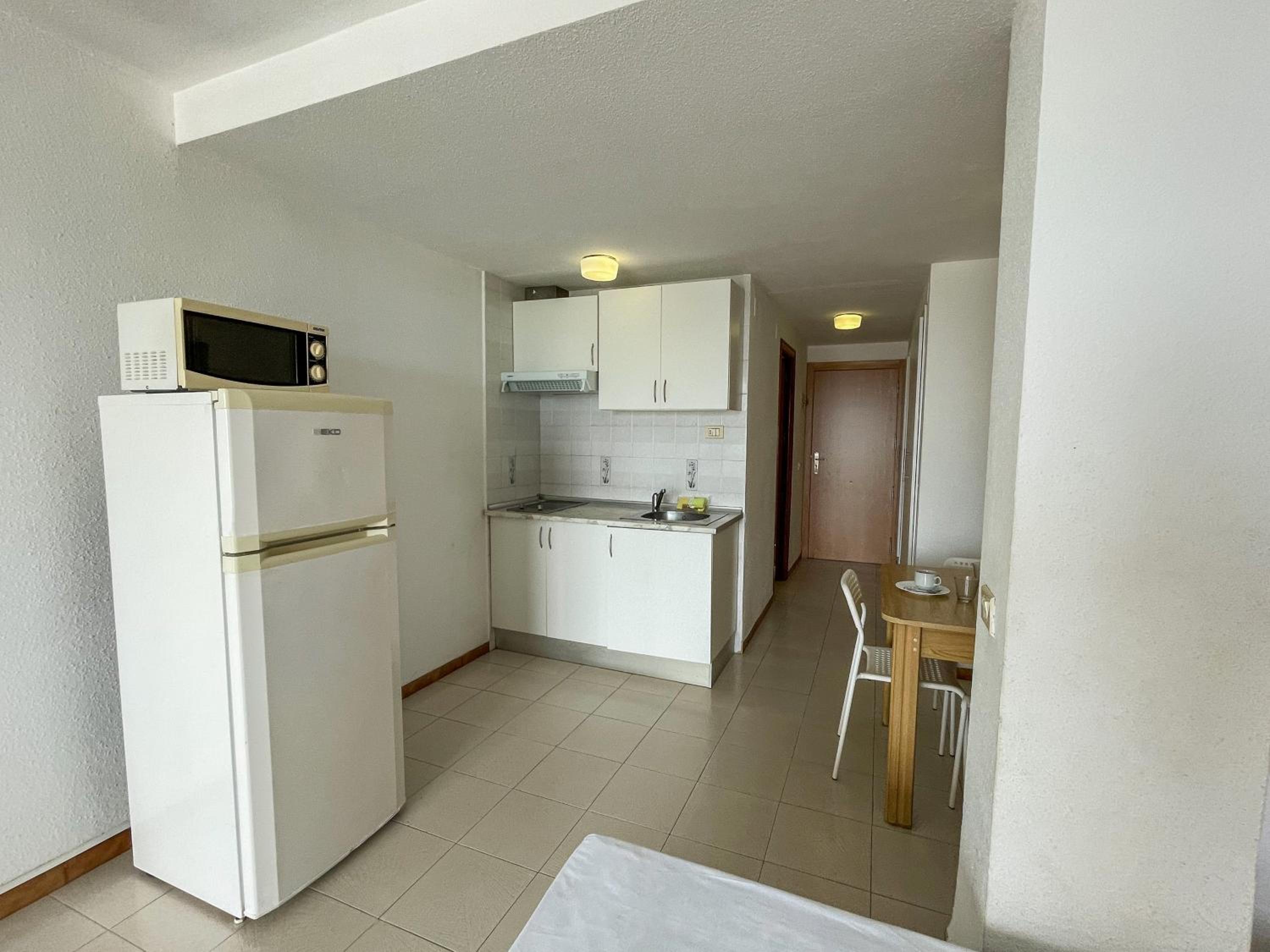 Studio Apartment - Photo 22
