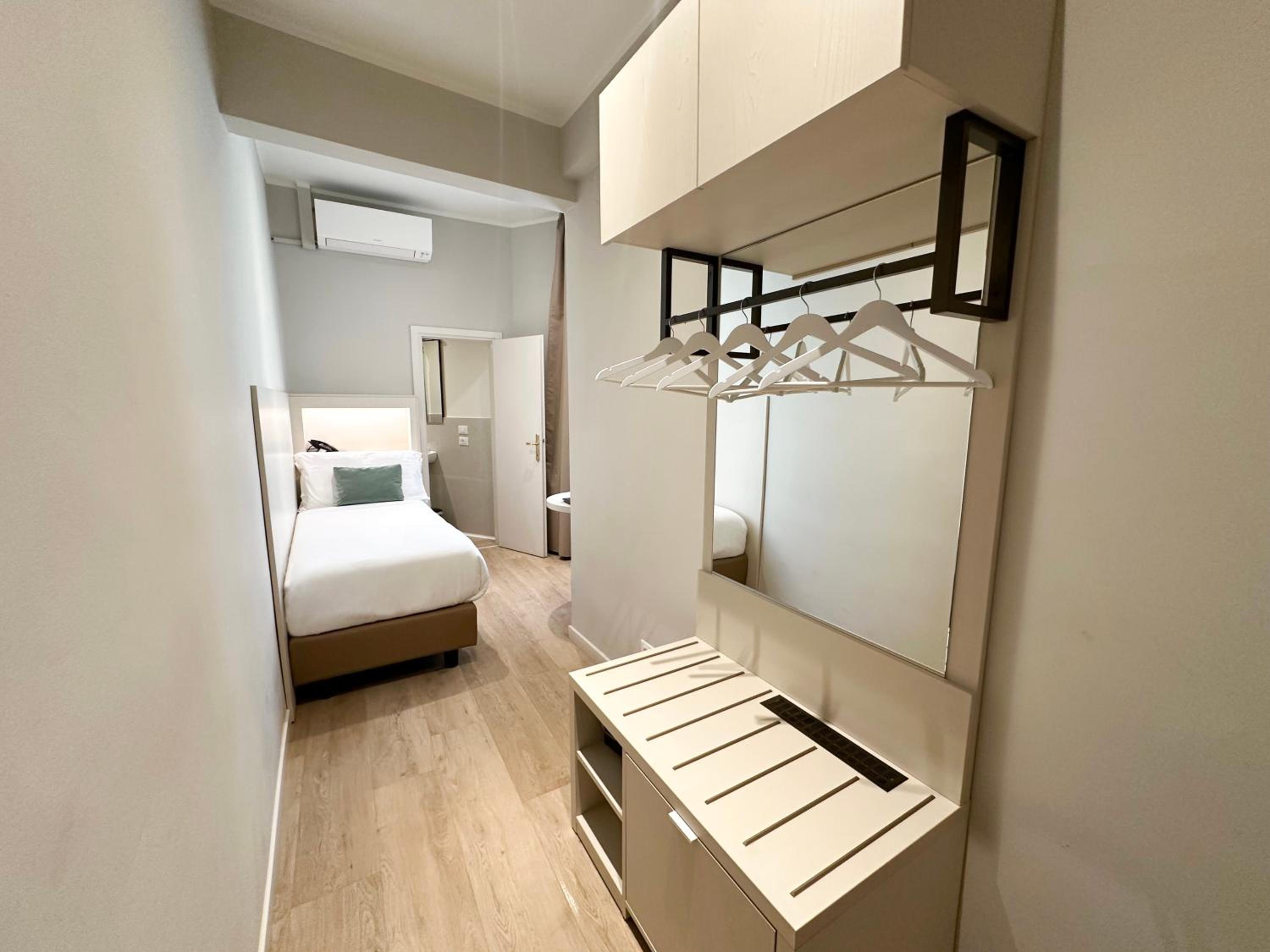 Single Room photo 1