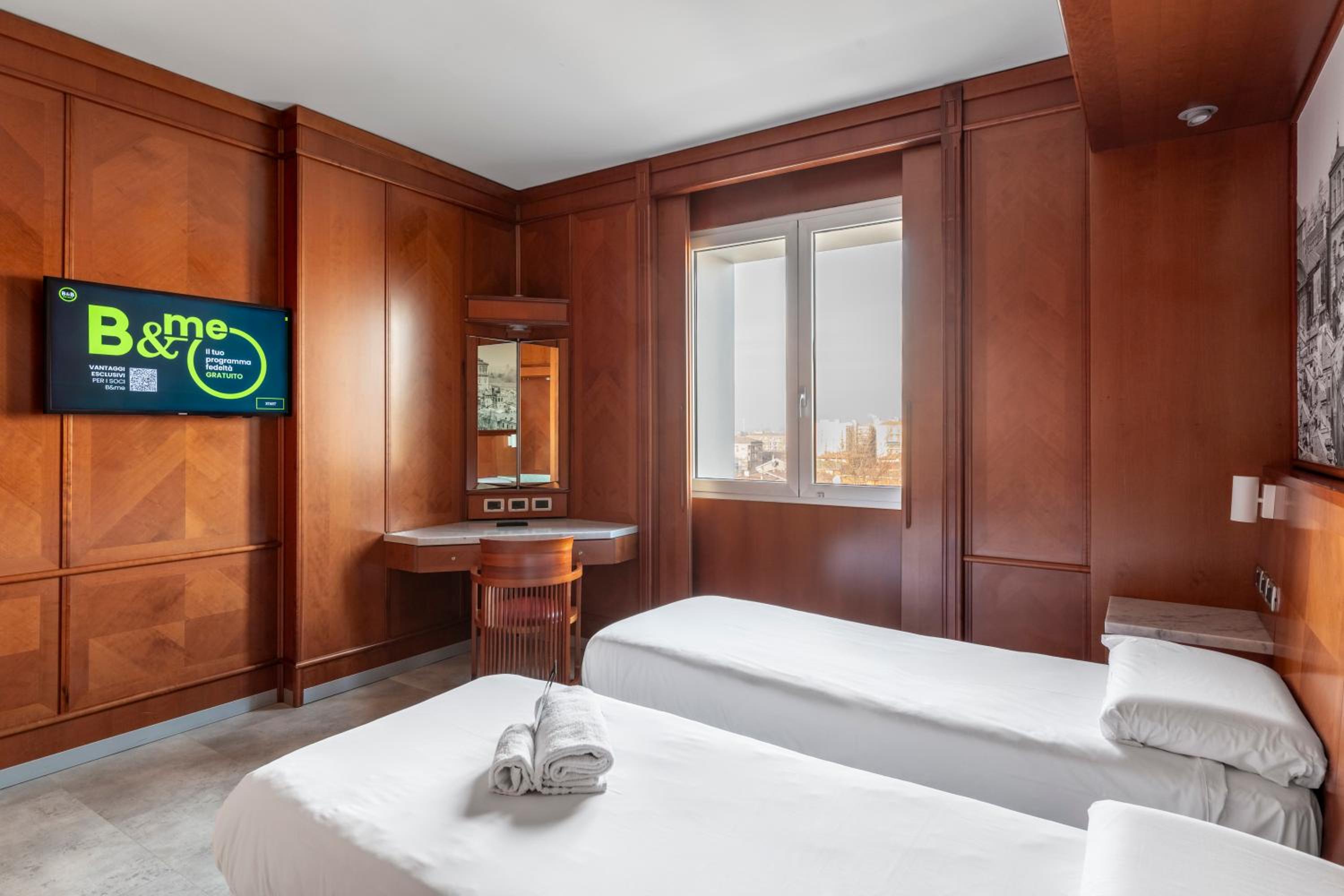 Twin Room - Photo 1