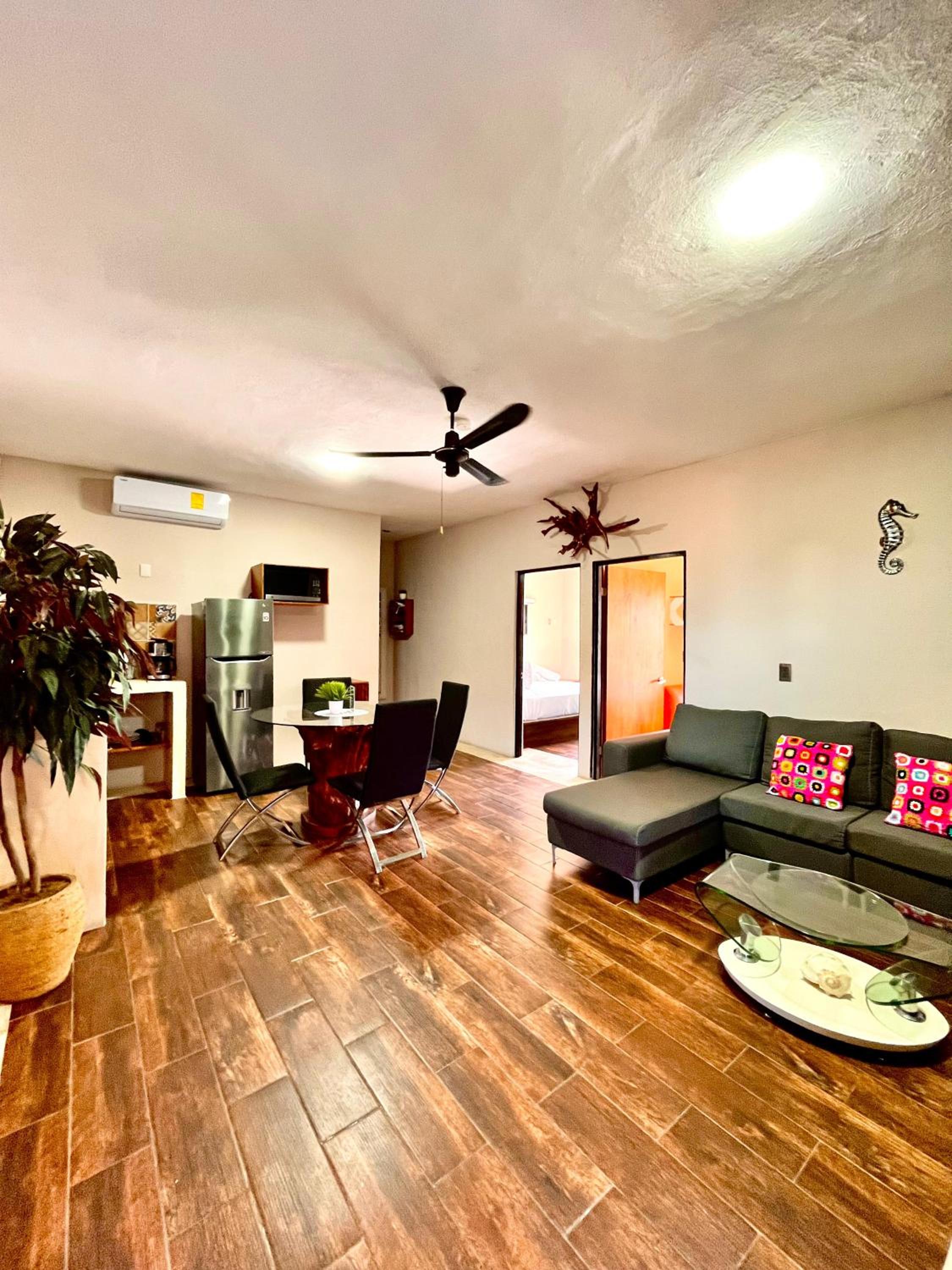 Apartment with Balcony - Photo 16