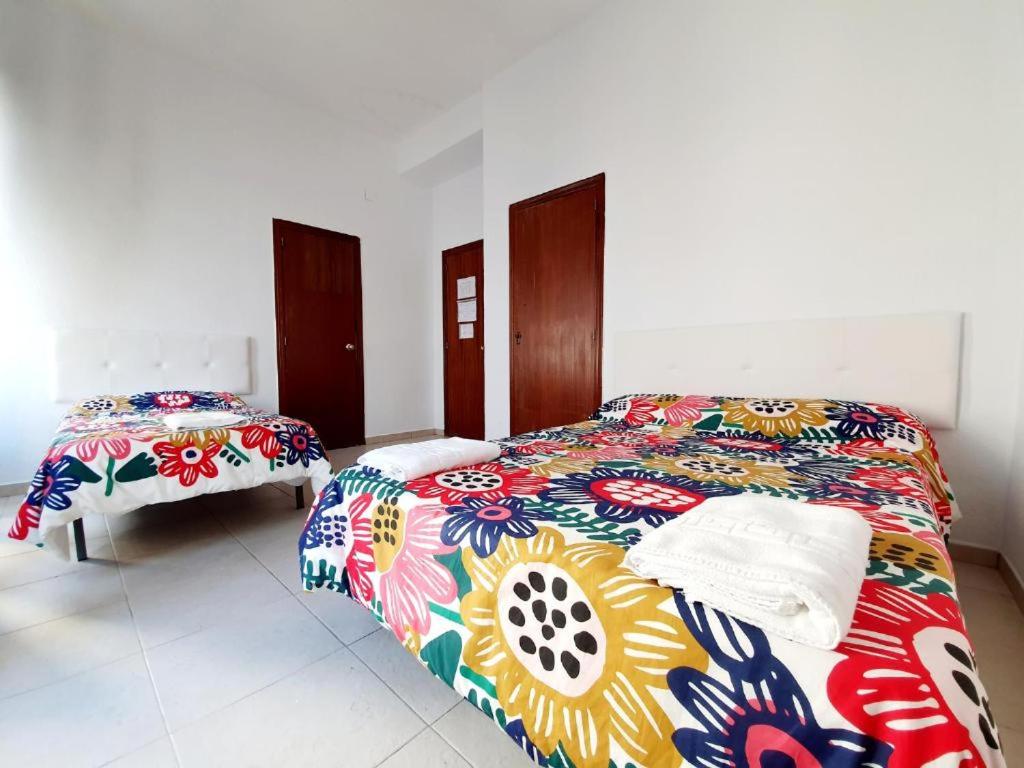 Habitación Triple con Baño Privado