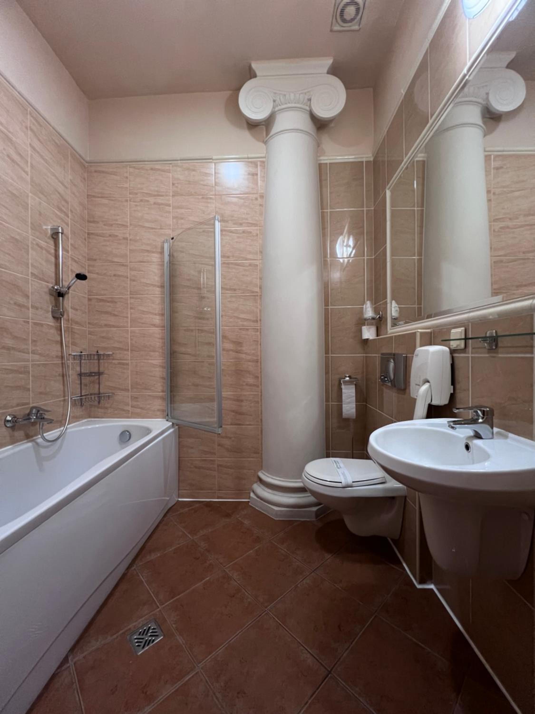 Deluxe Double Room - Photo 7