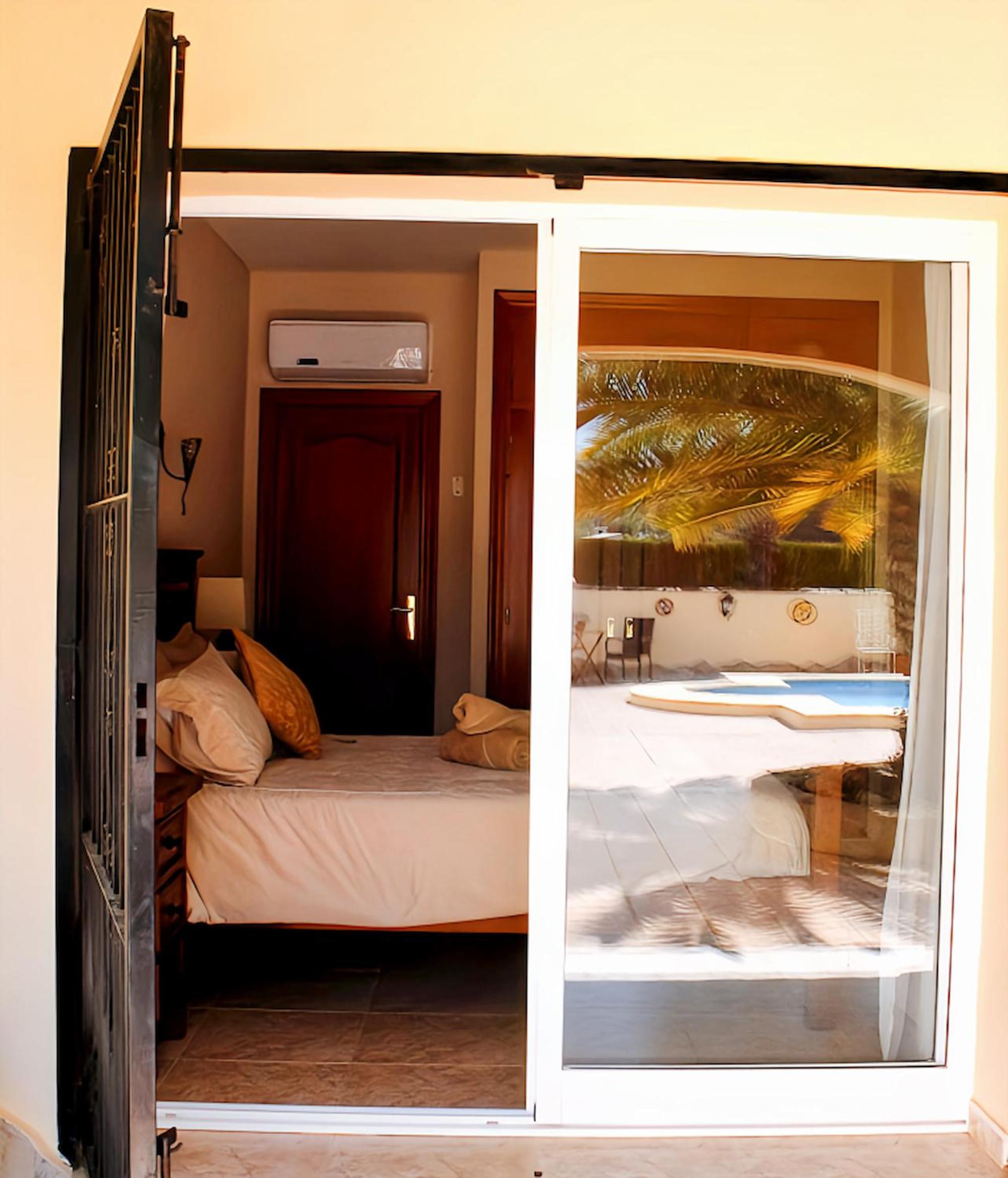 Habitación Doble o Twin Deluxe con Vista a la Piscina