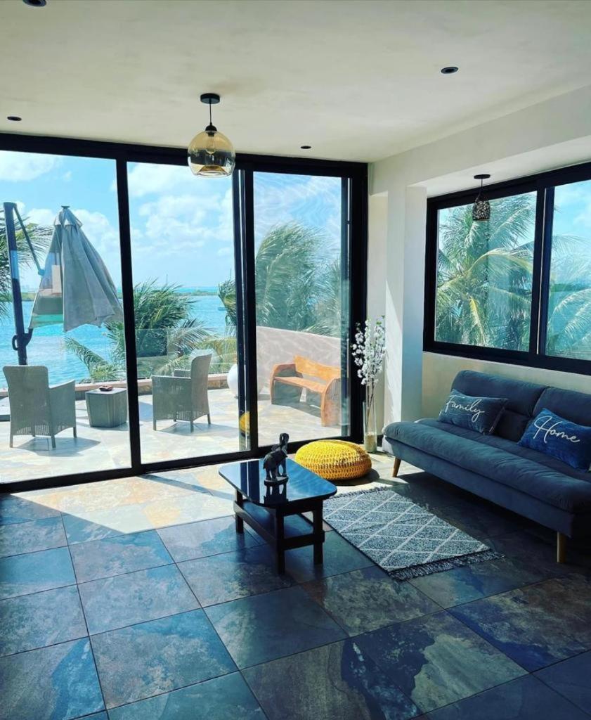 Apartment with Sea View - Photo 12