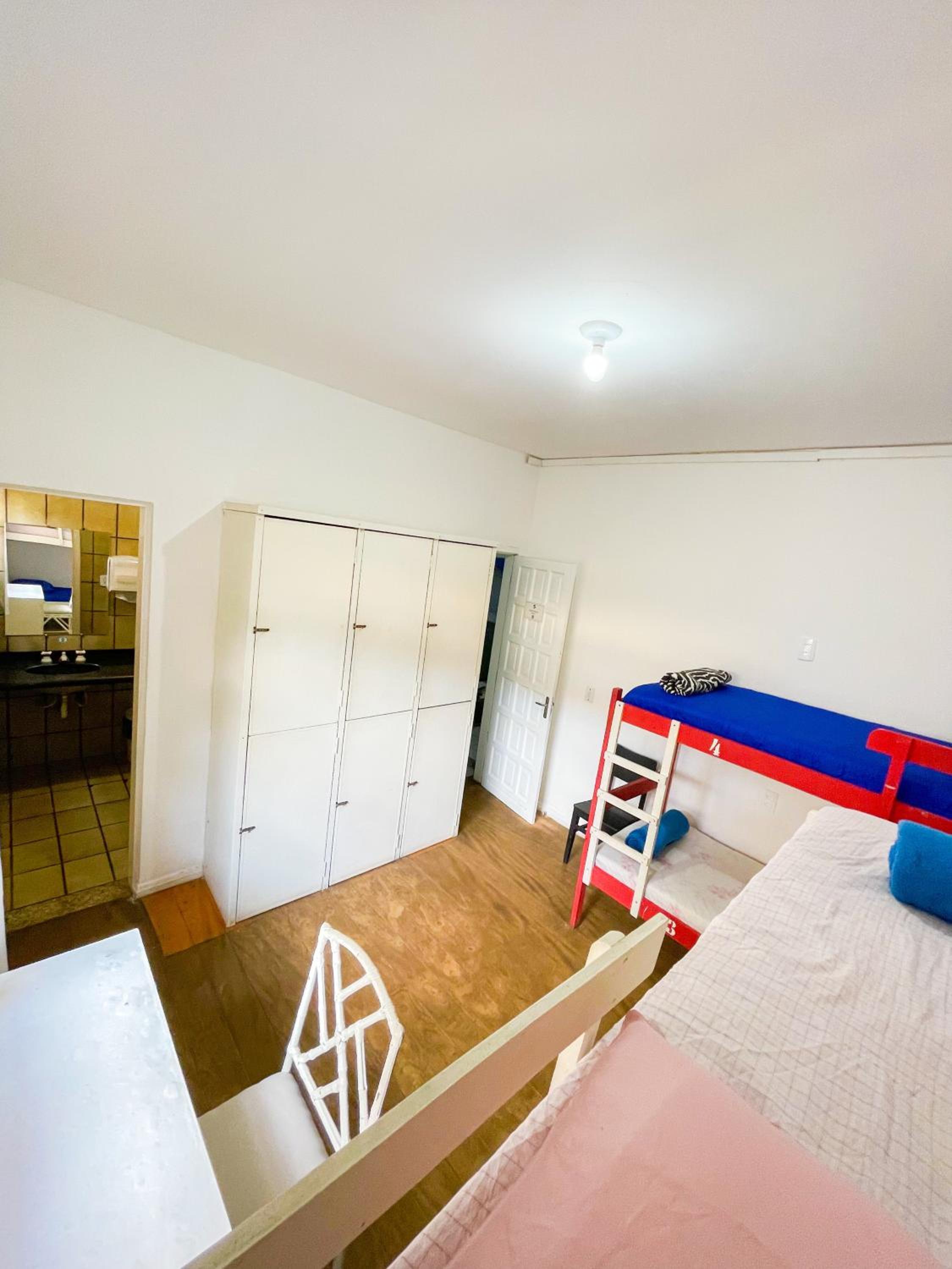 Bed in 4-Bed Mixed Dormitory Room Draco photo 3