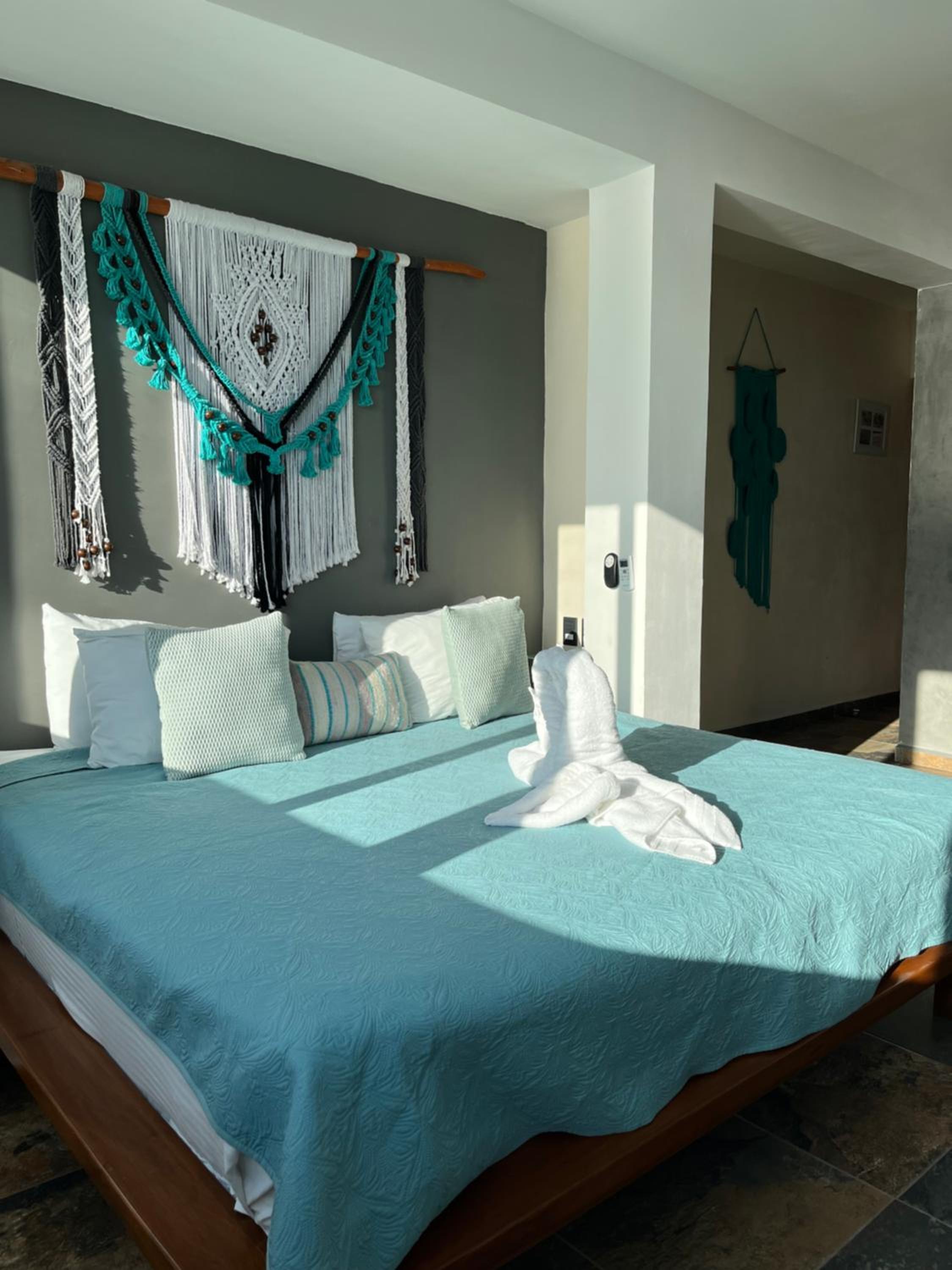 Apartment with Sea View - Photo 13
