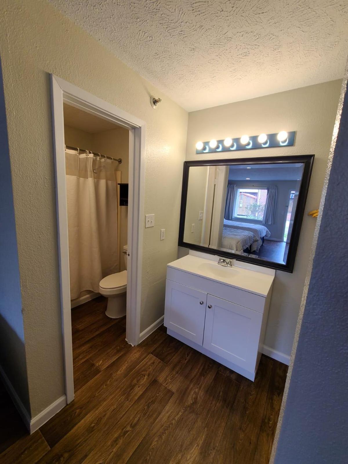 Double Room with Private Bathroom photo 2