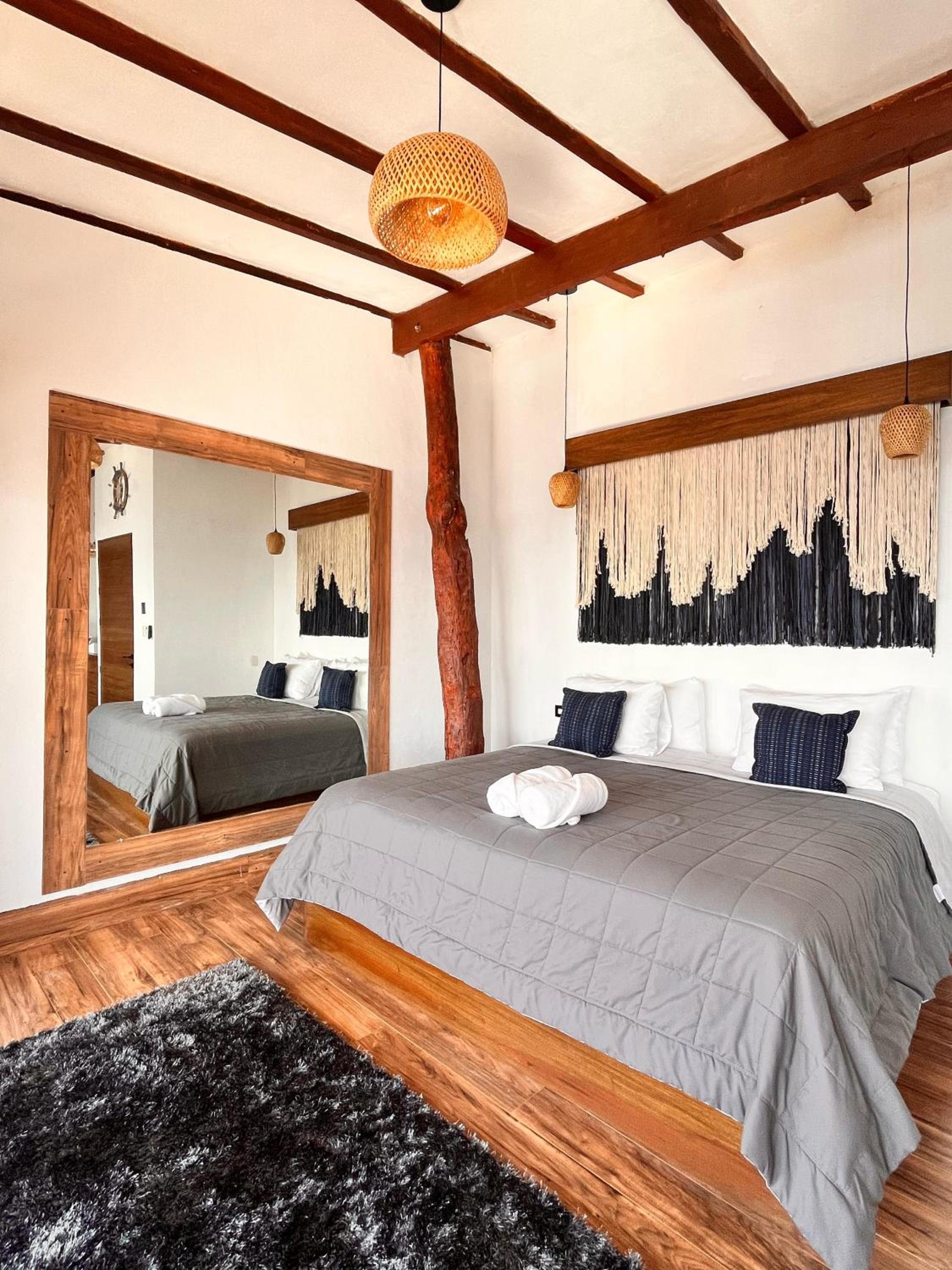 One-Bedroom House - Photo 1