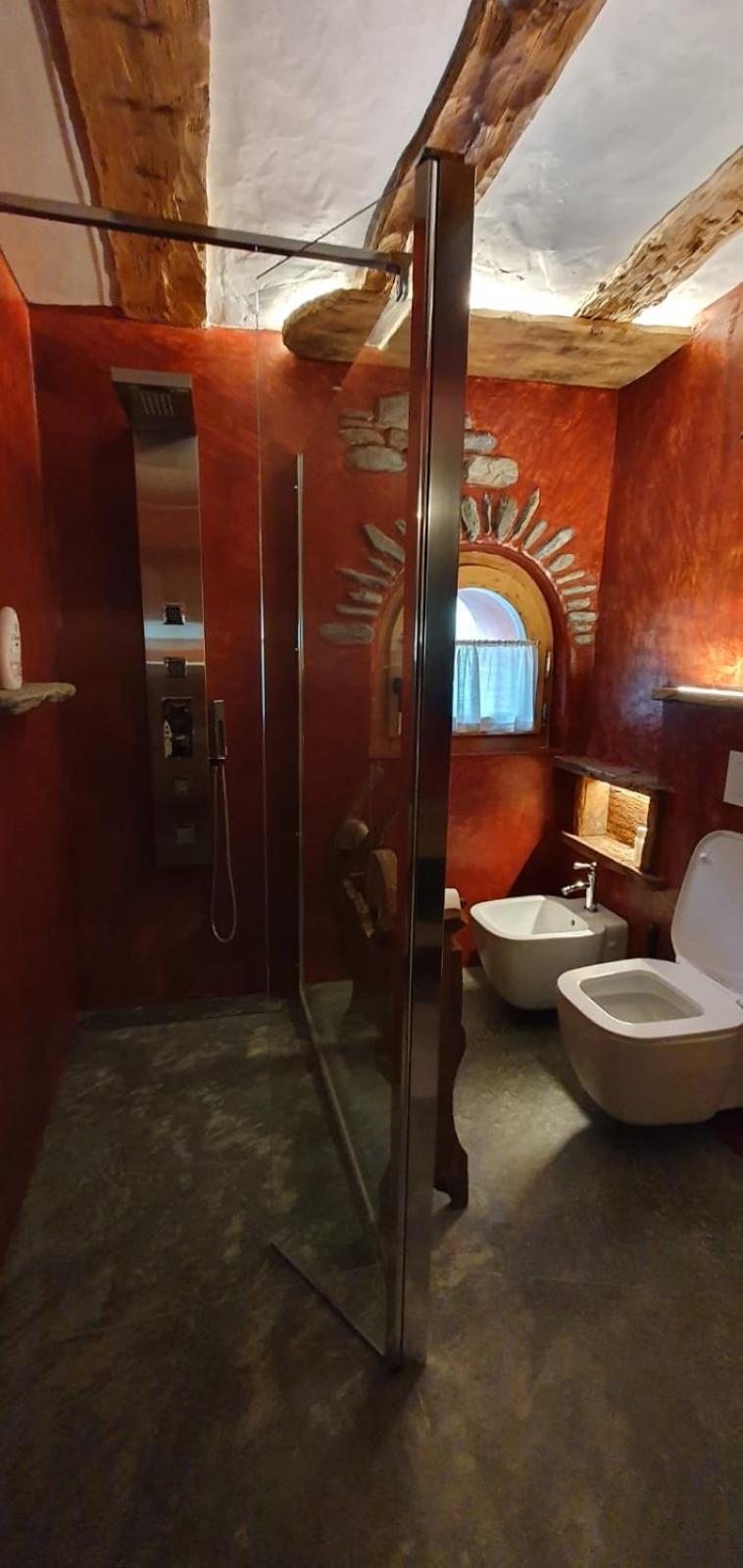 King Room with Balcony photo 2