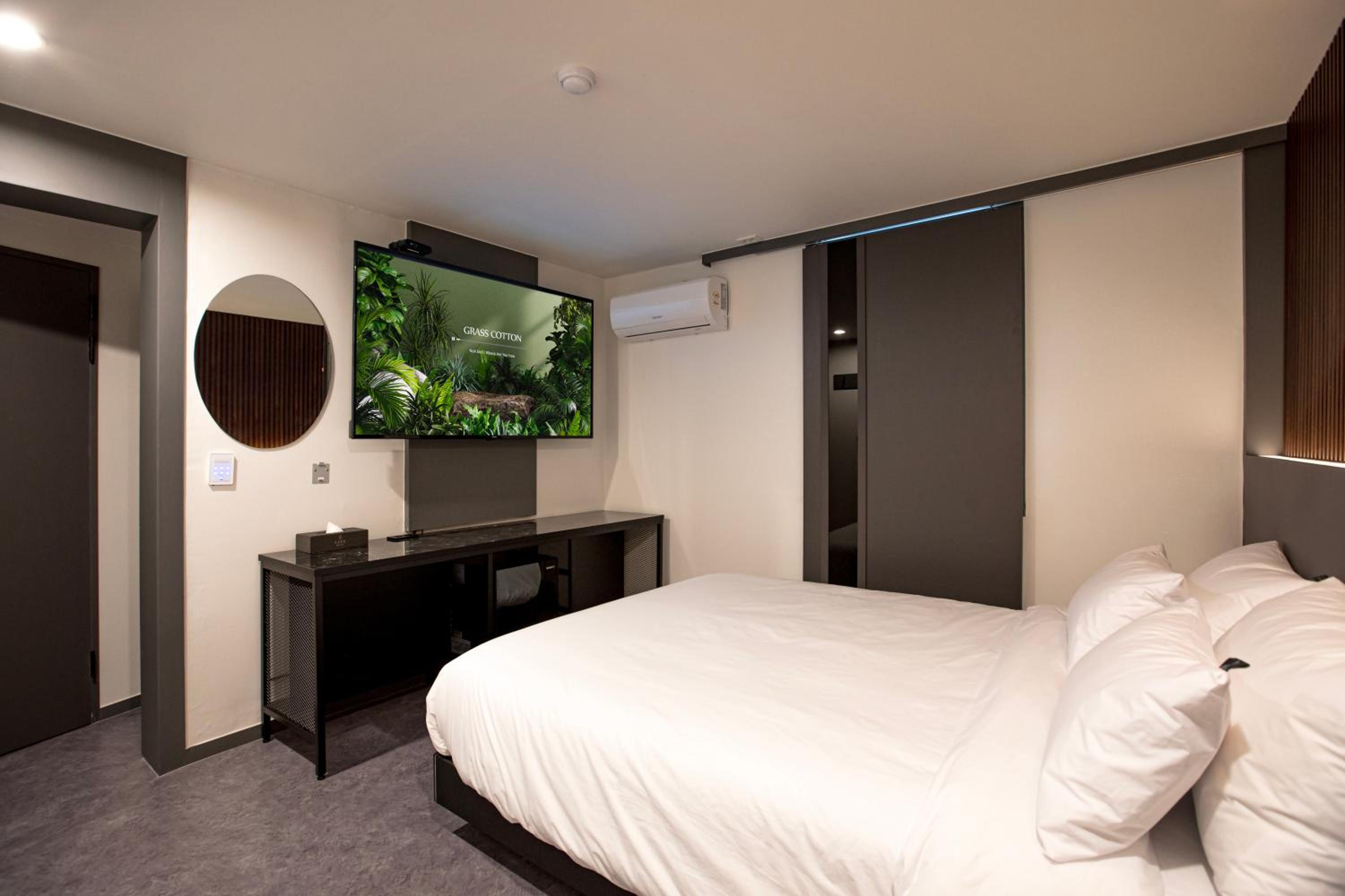 Standard Double Room - Photo 3