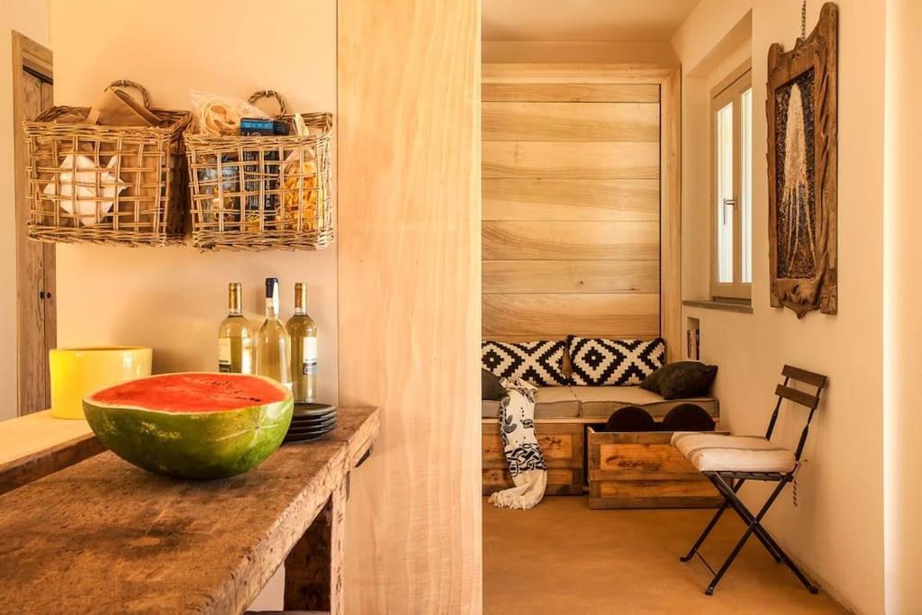 One-Bedroom House photo 1