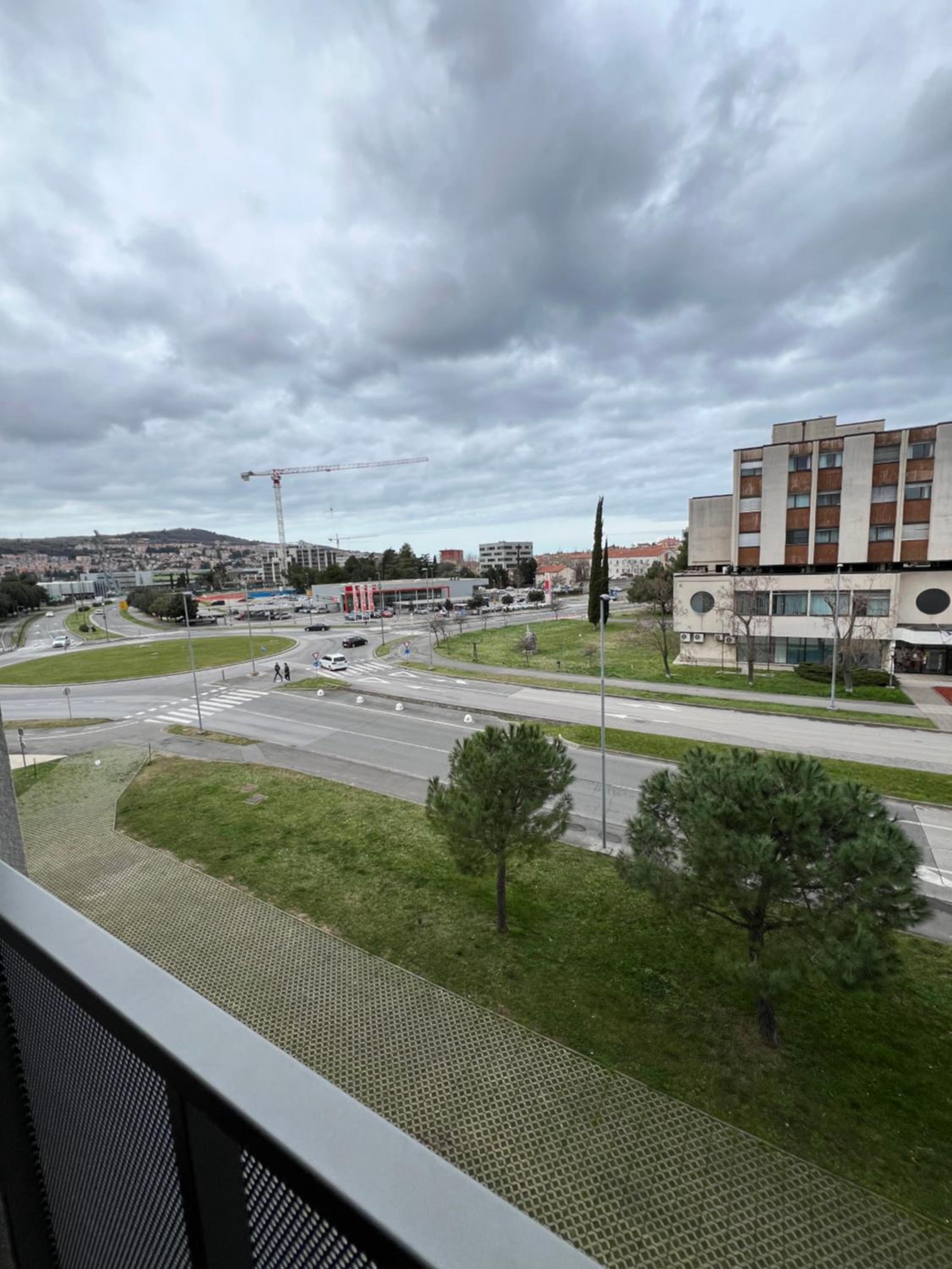 Apartment with Balcony photo 3
