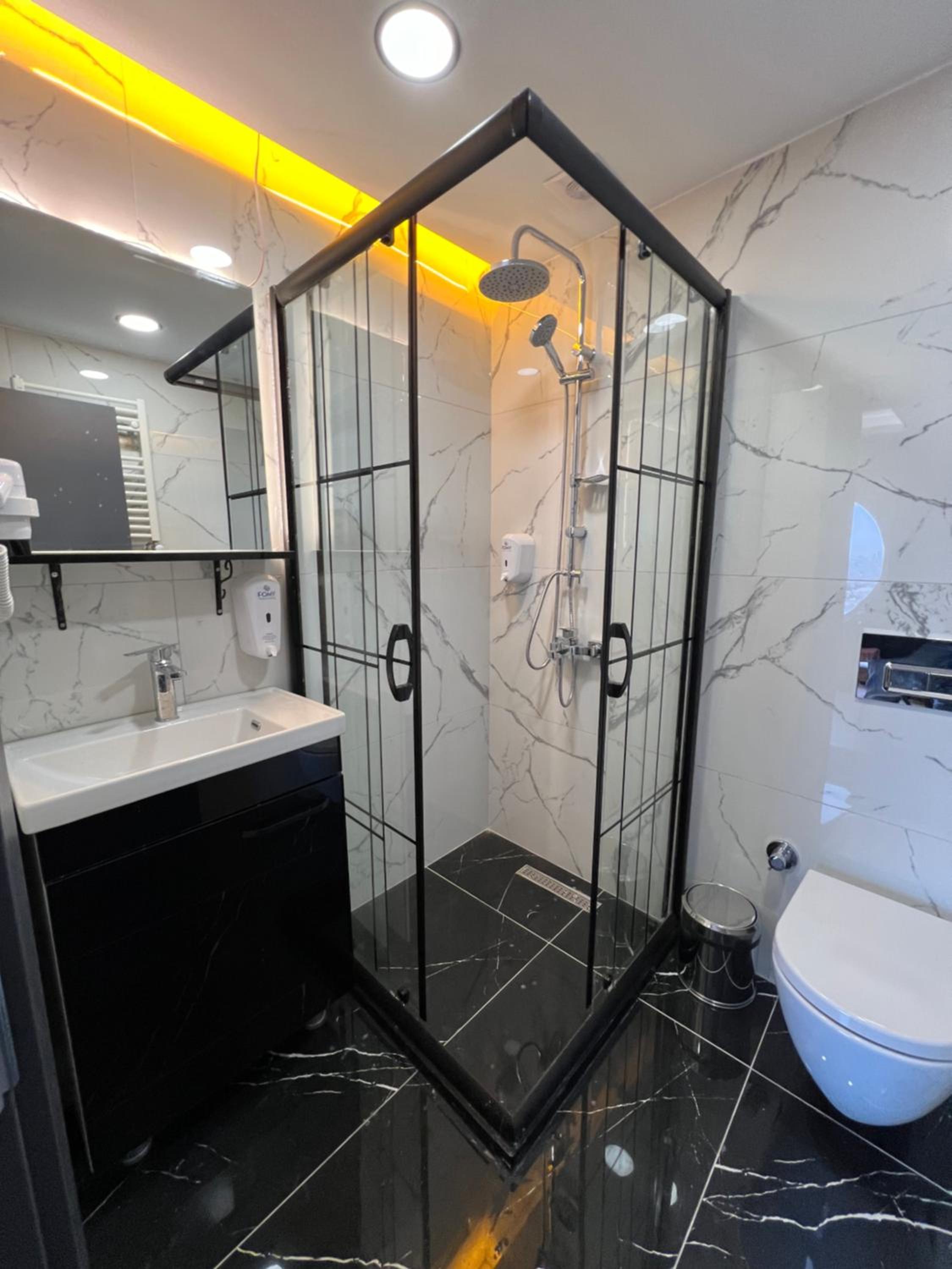 Deluxe King Room photo 3