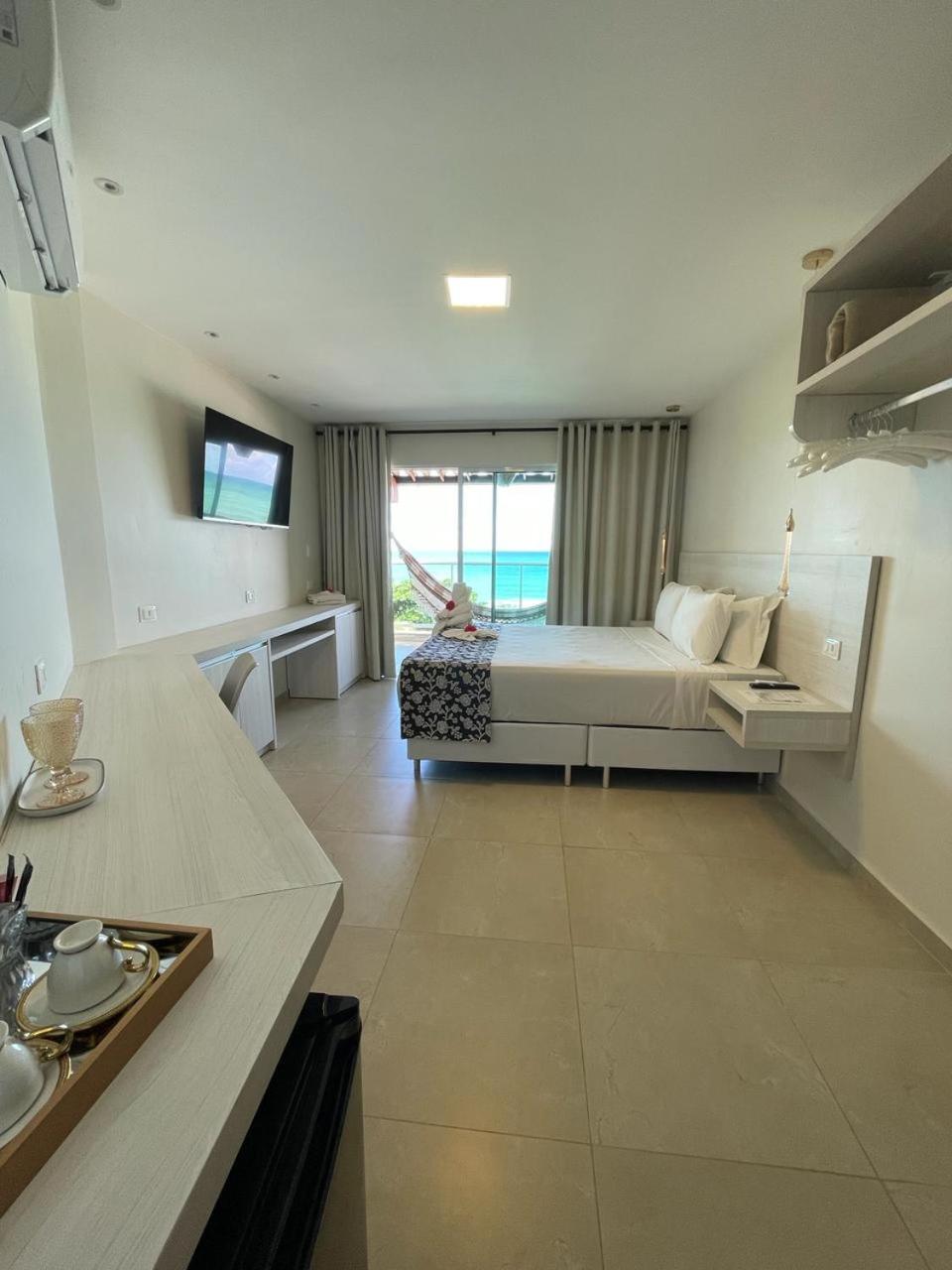 Superior Suite with Bath, Balcony and Sea View photo 1