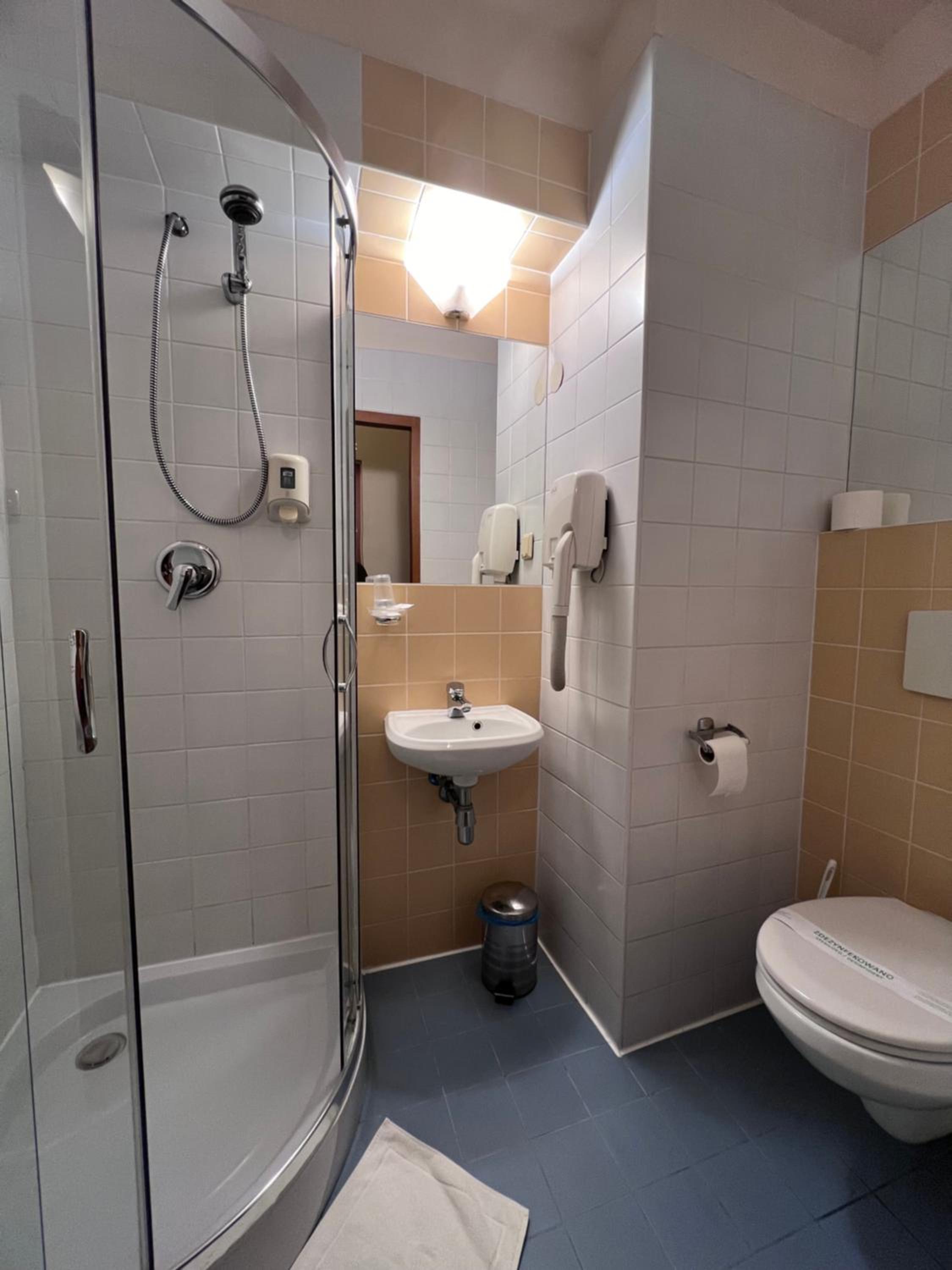 Deluxe Double Room - Photo 8