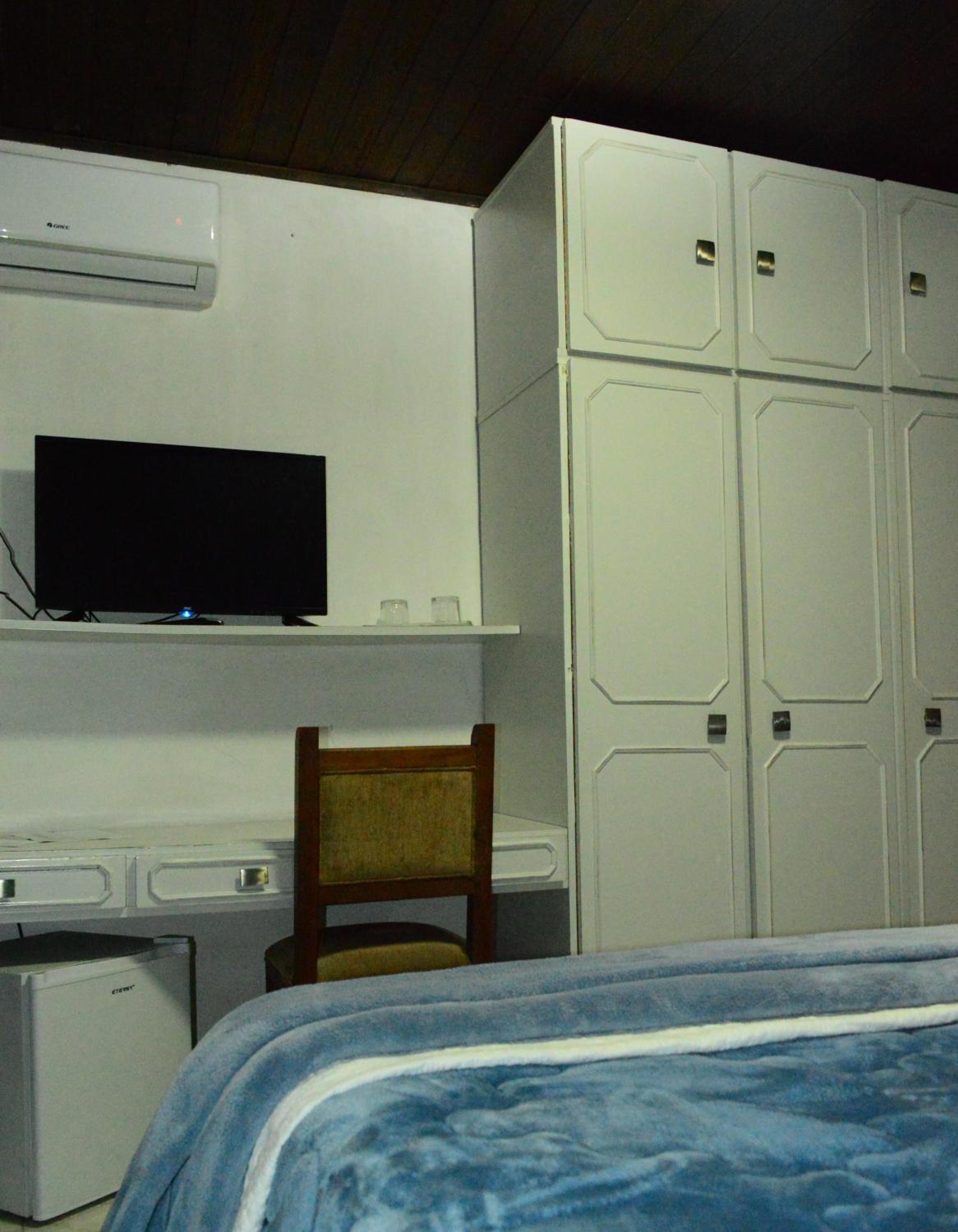 Triple Room with Bathroom photo 2