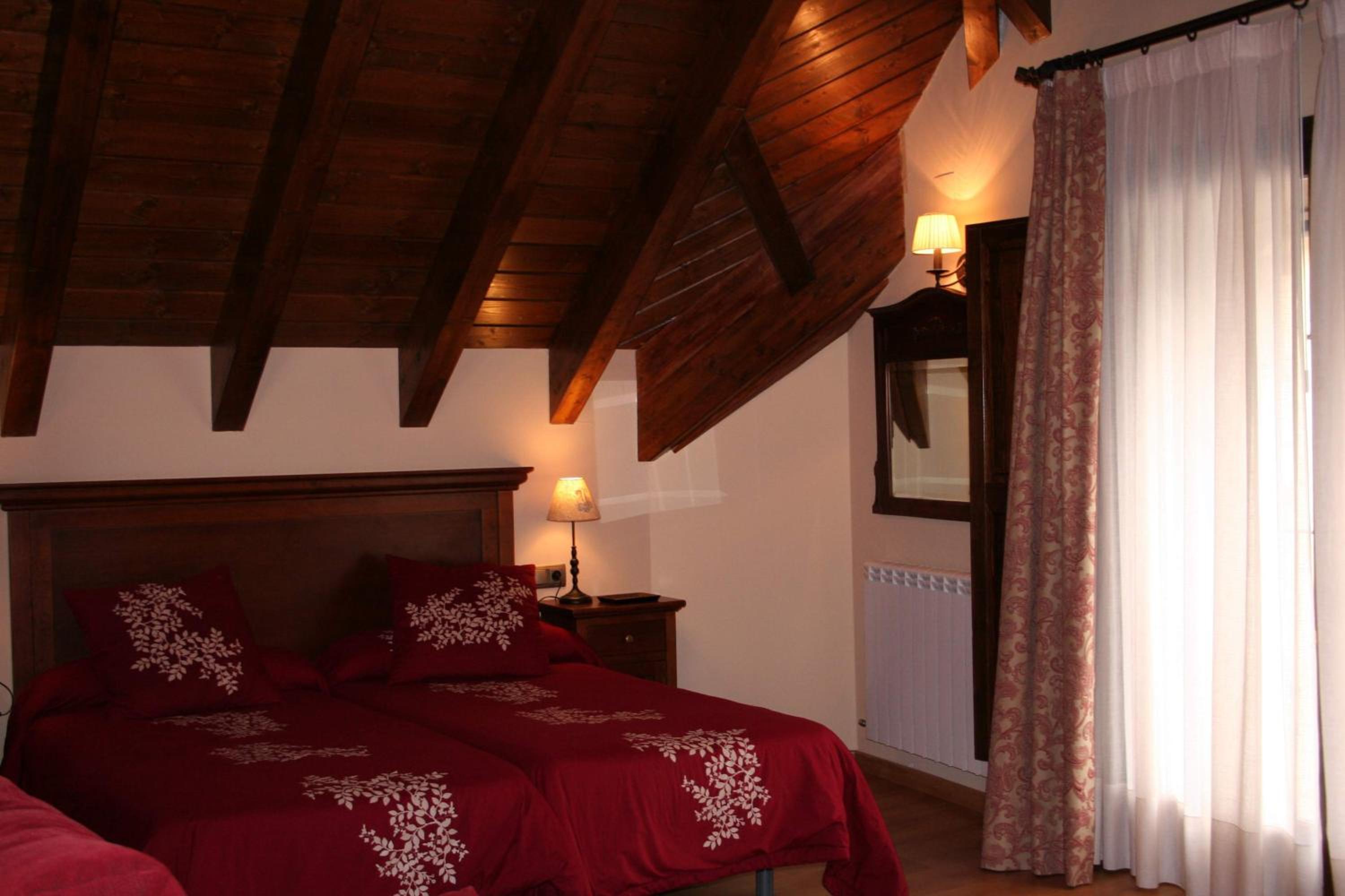 Double or Twin Room - Photo 11