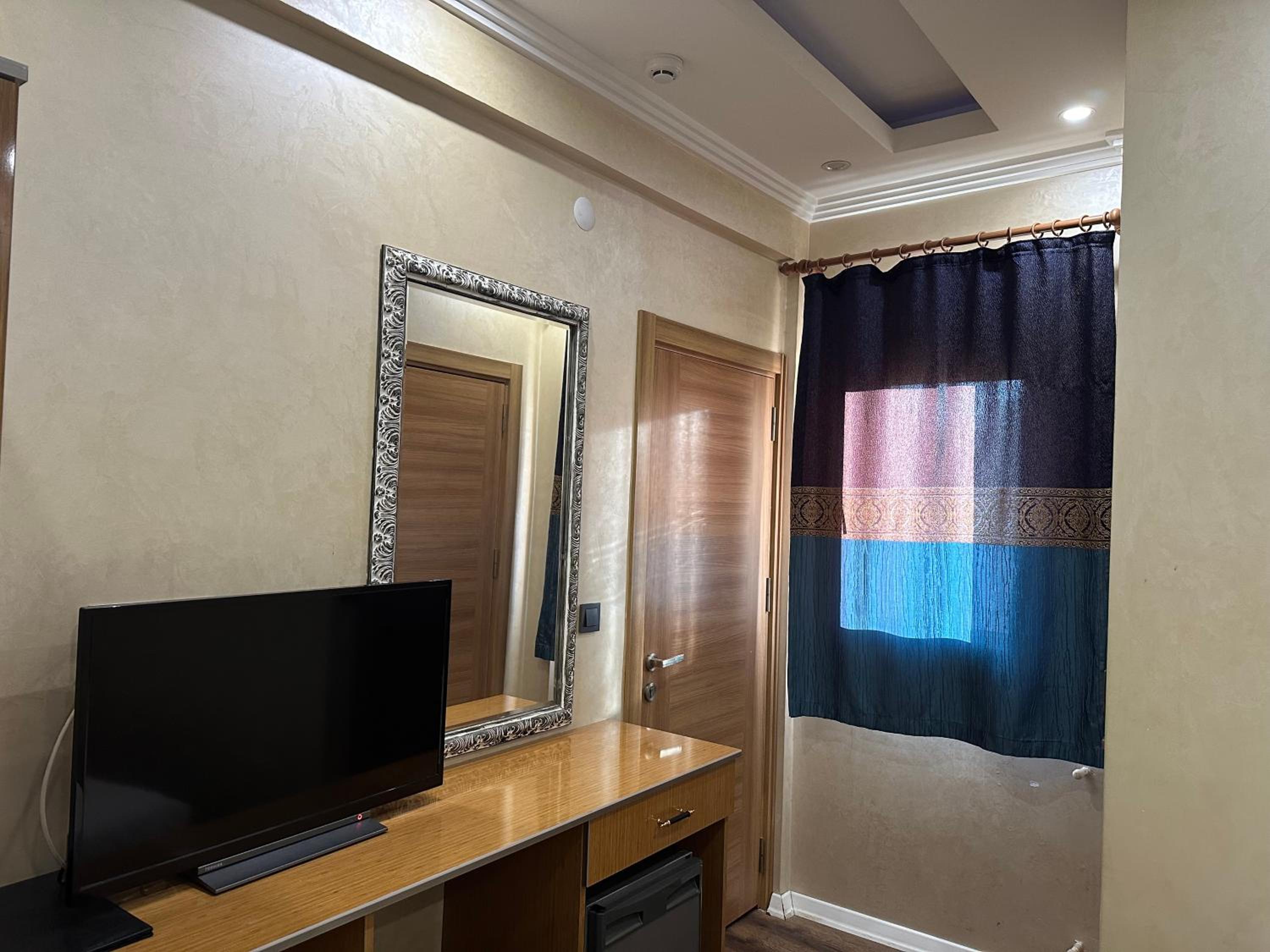 Large Single Room photo 2