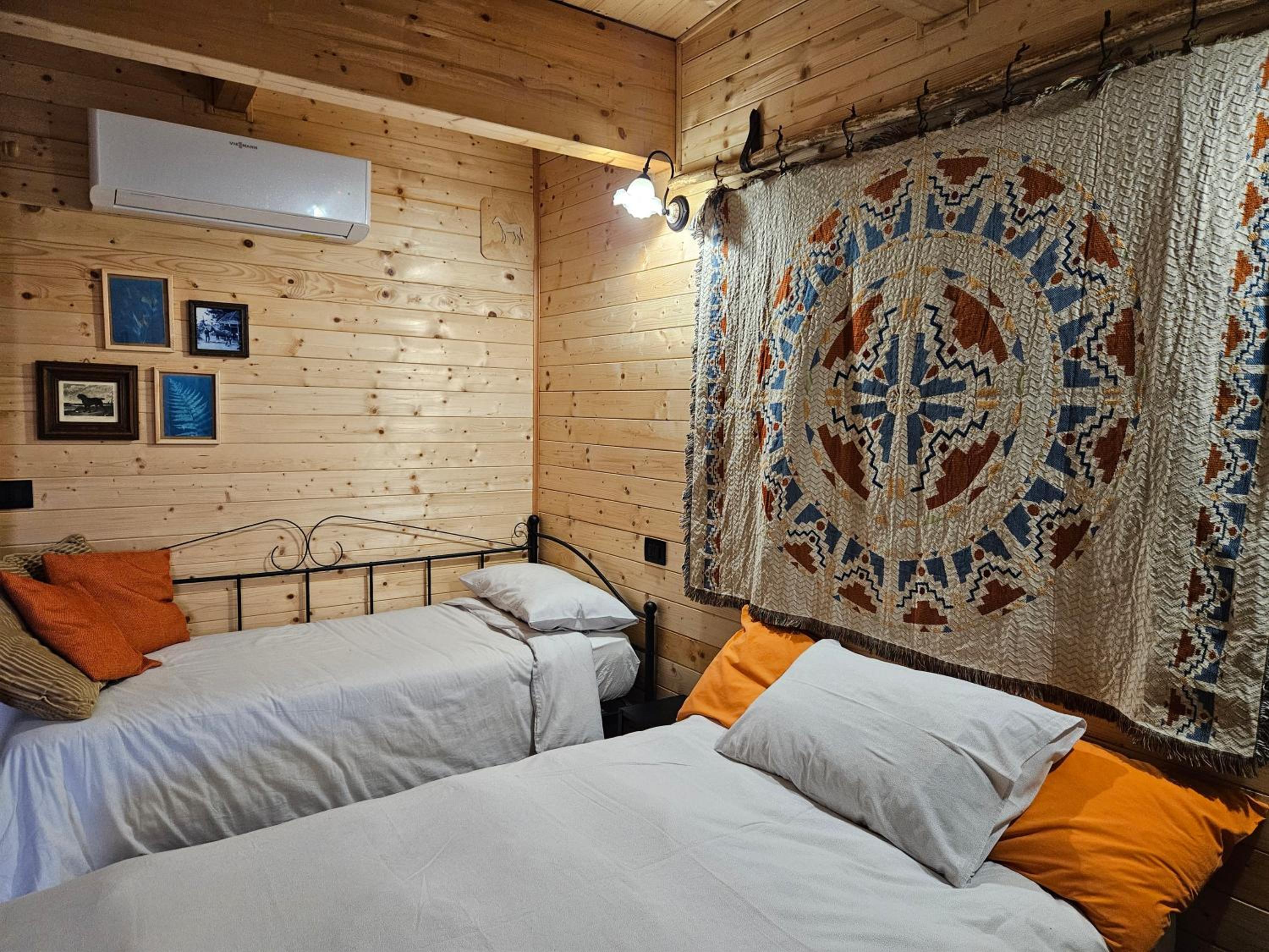 Deluxe Twin Room photo 2