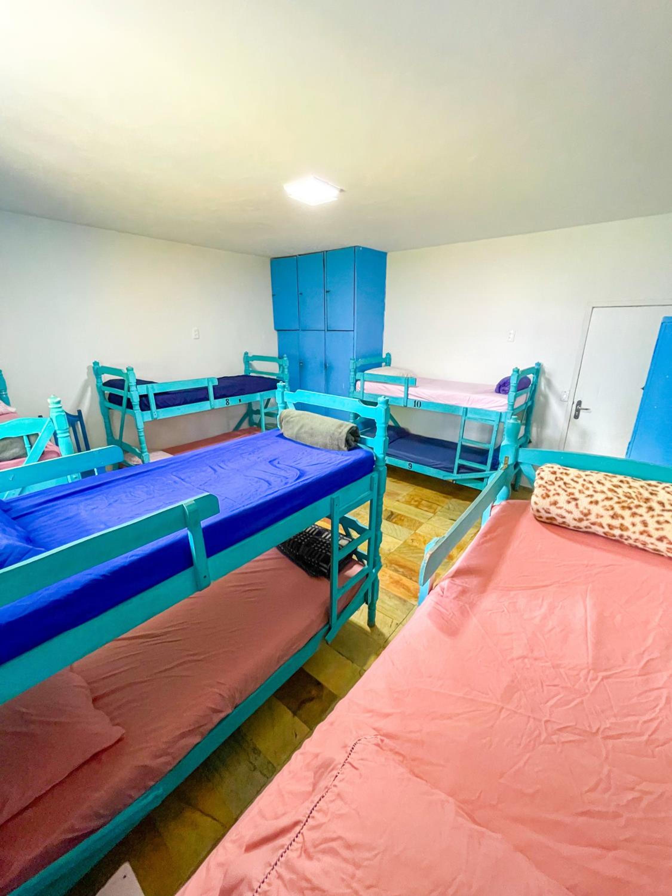Bed in 10-Bed Mixed Dormitory Room Orion photo 3