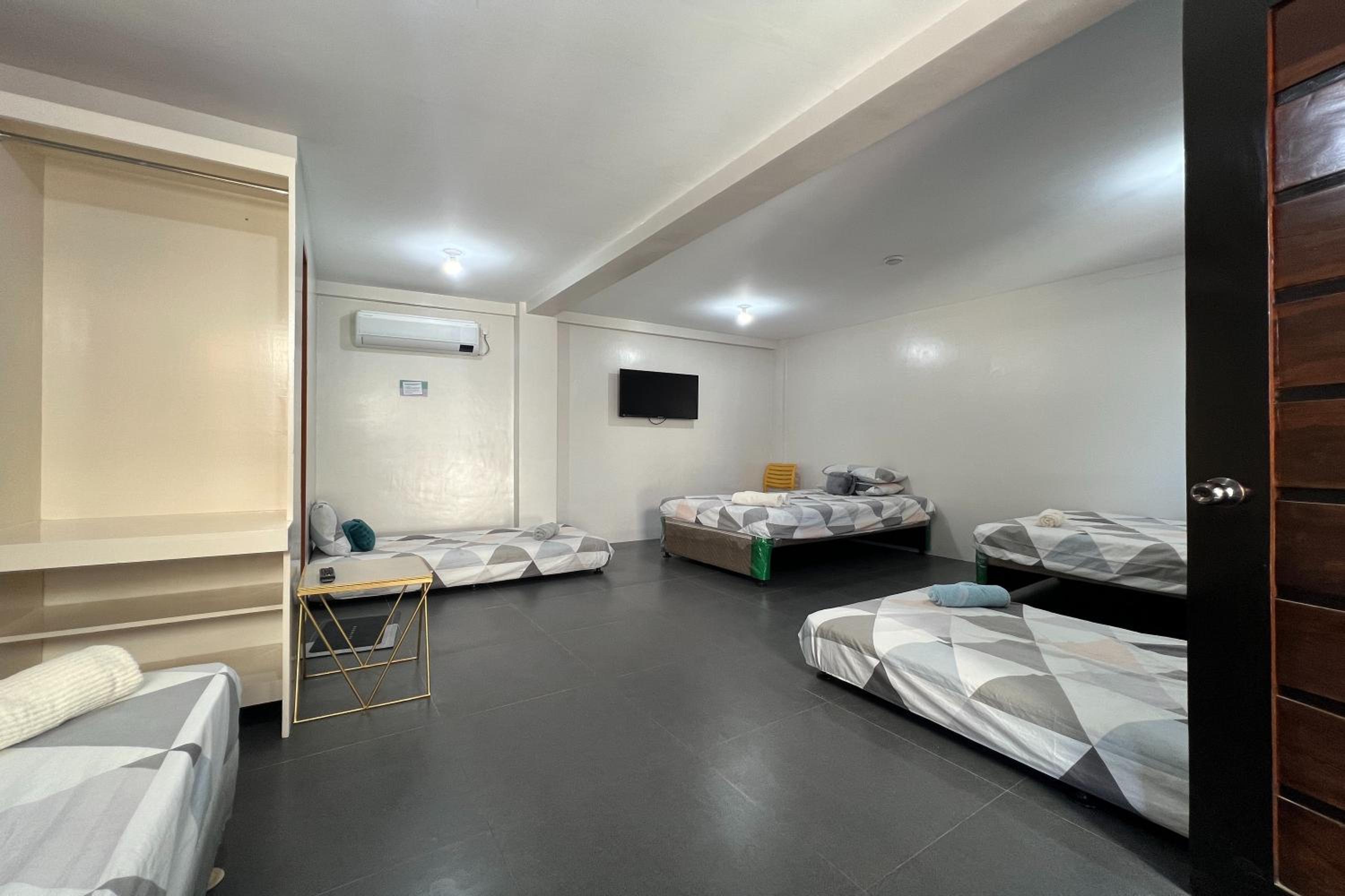 Deluxe Family Room - Photo 5