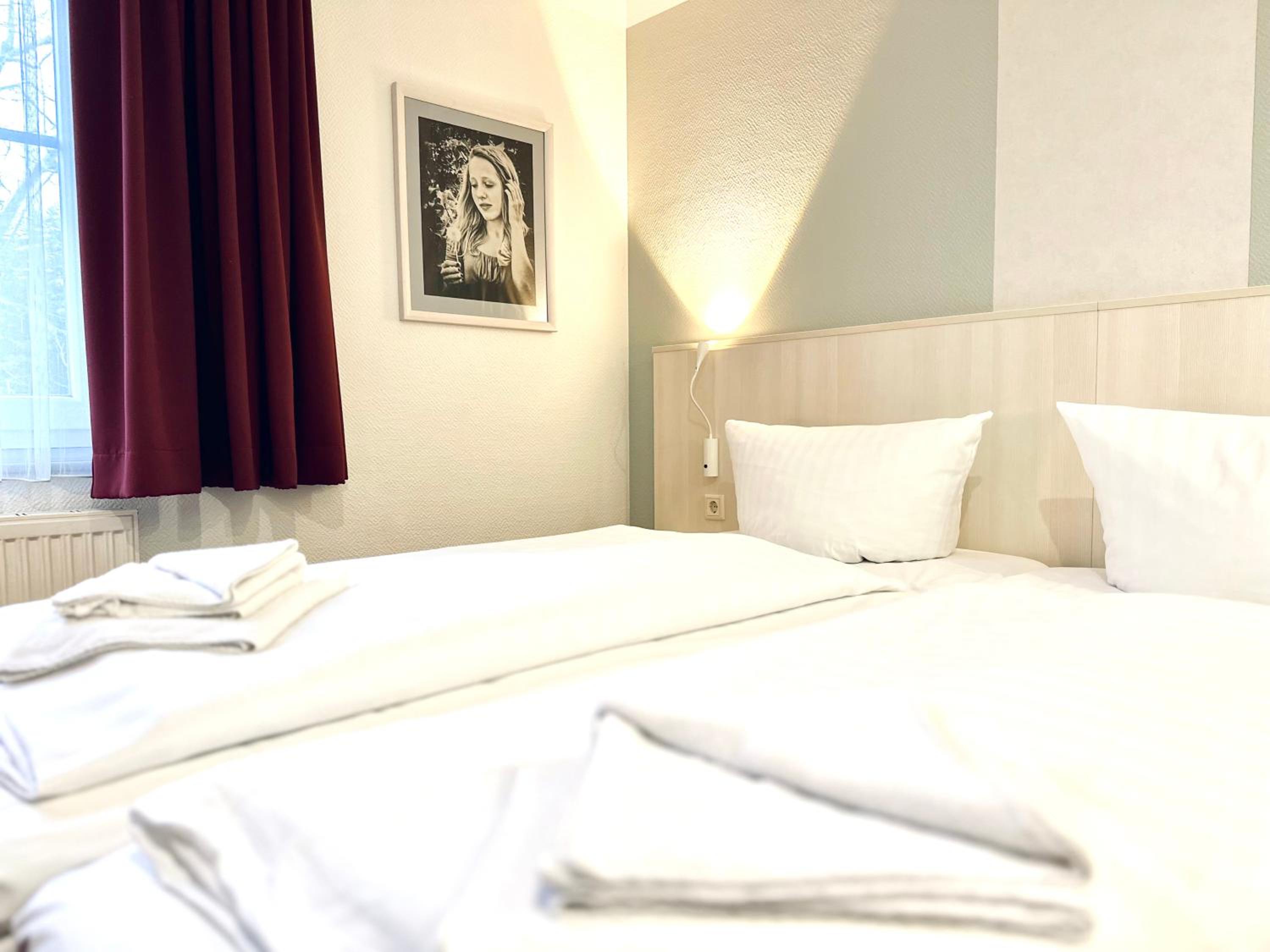 Double Room - Photo 2