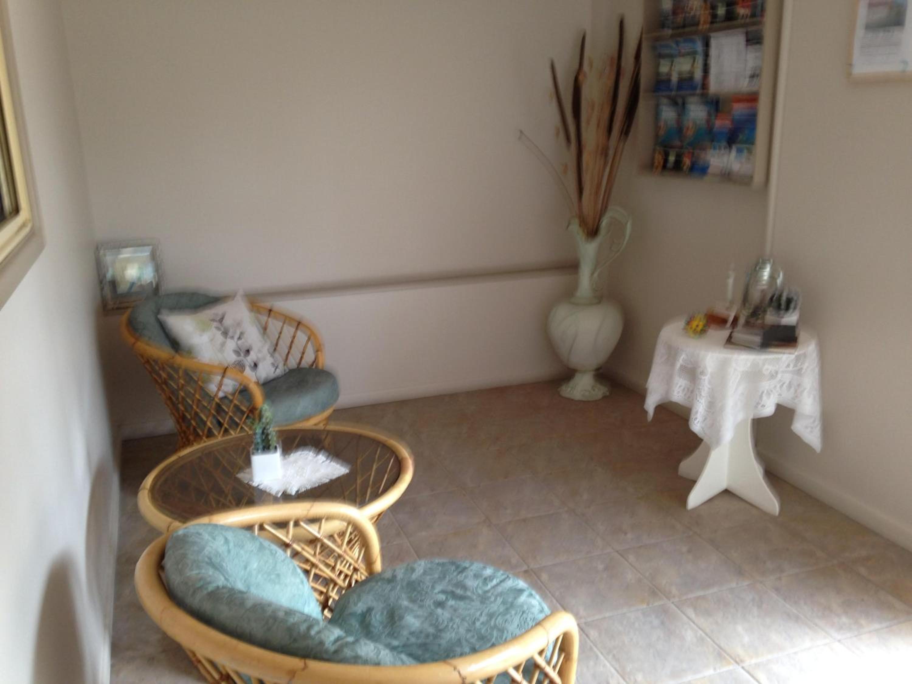 Standard Twin Room - Photo 2
