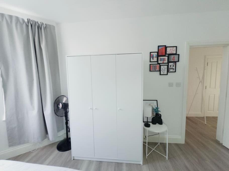 One-Bedroom Apartment photo 3