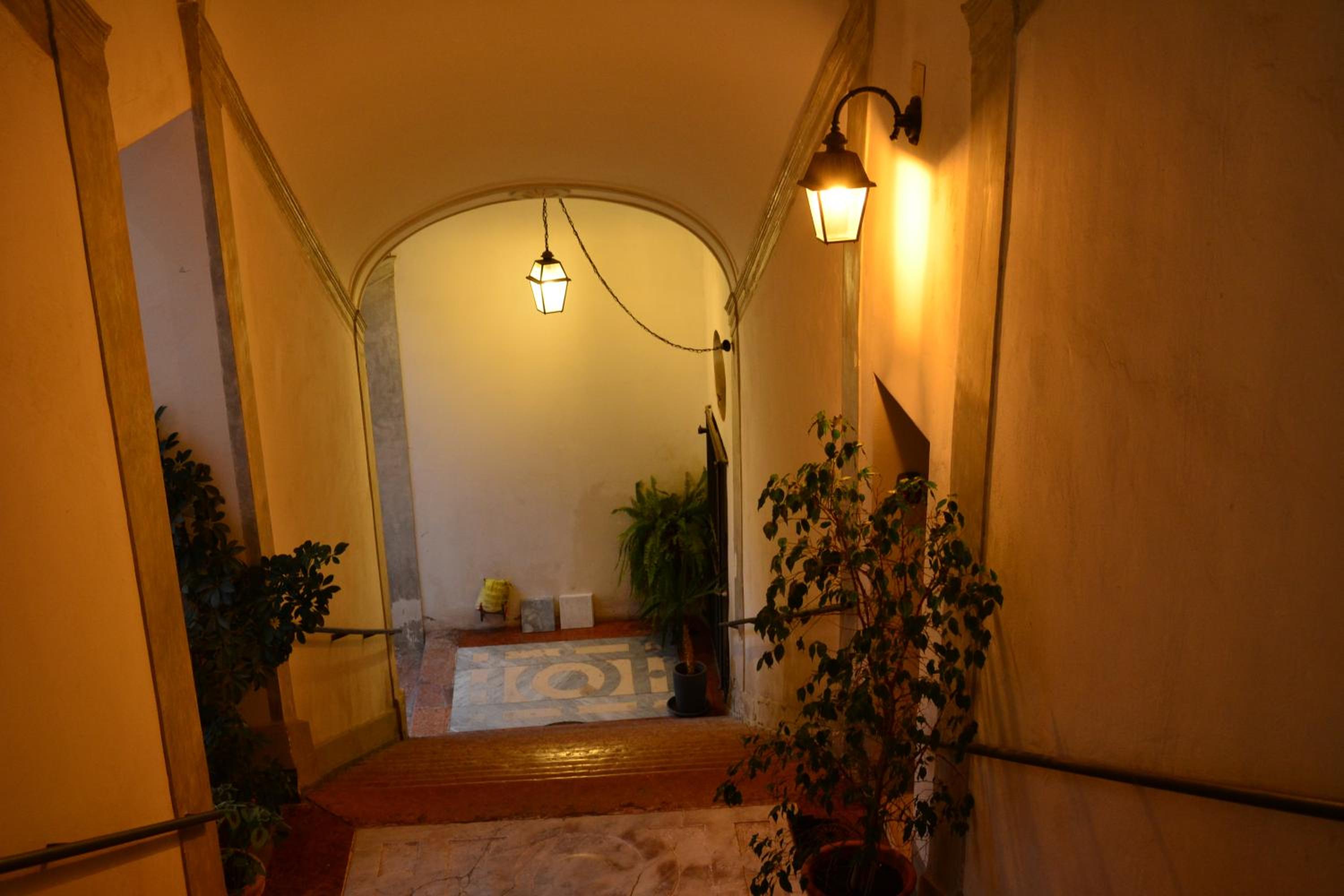 Comfort Apartment - Photo 10
