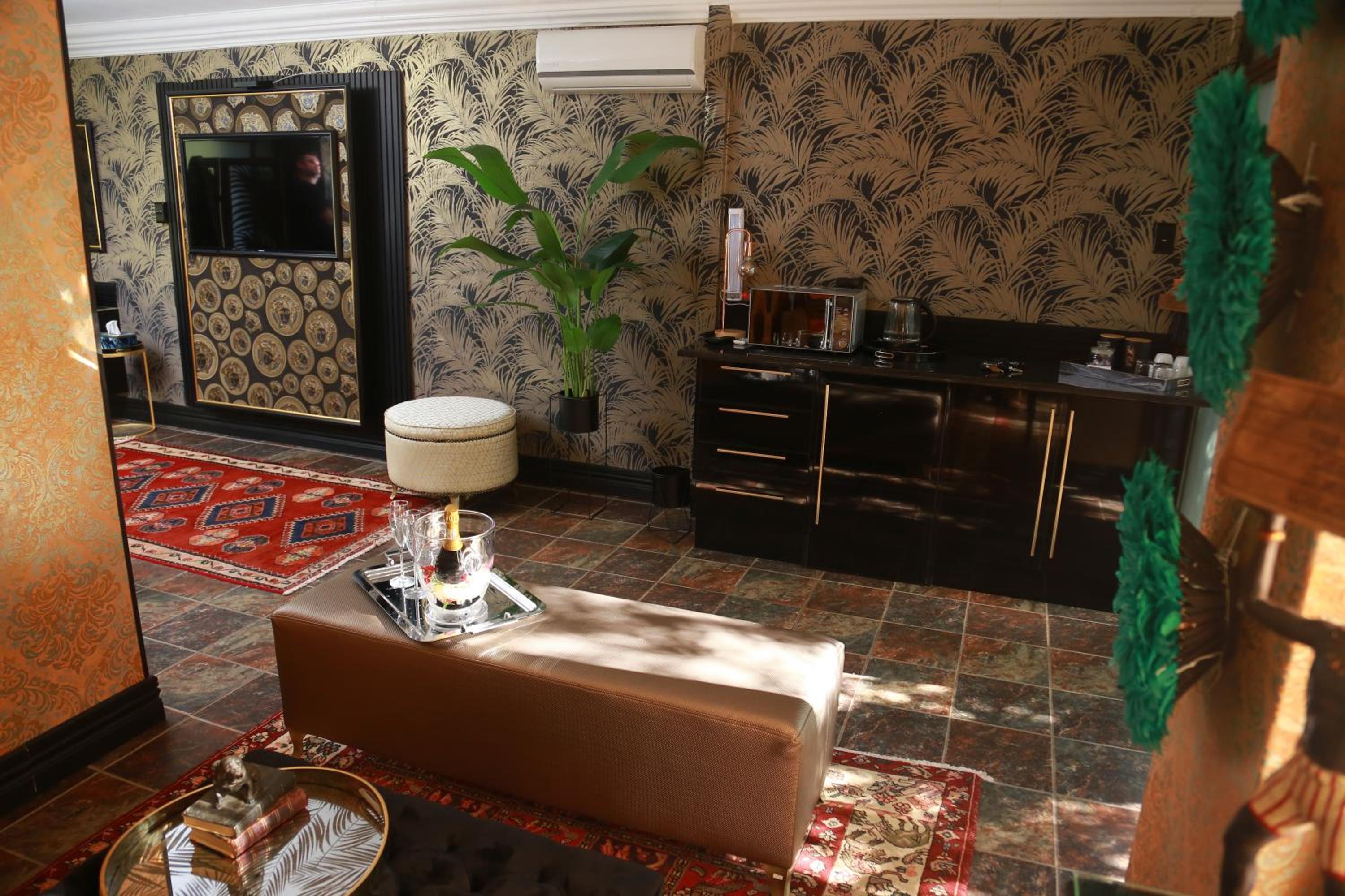 Superior Suite