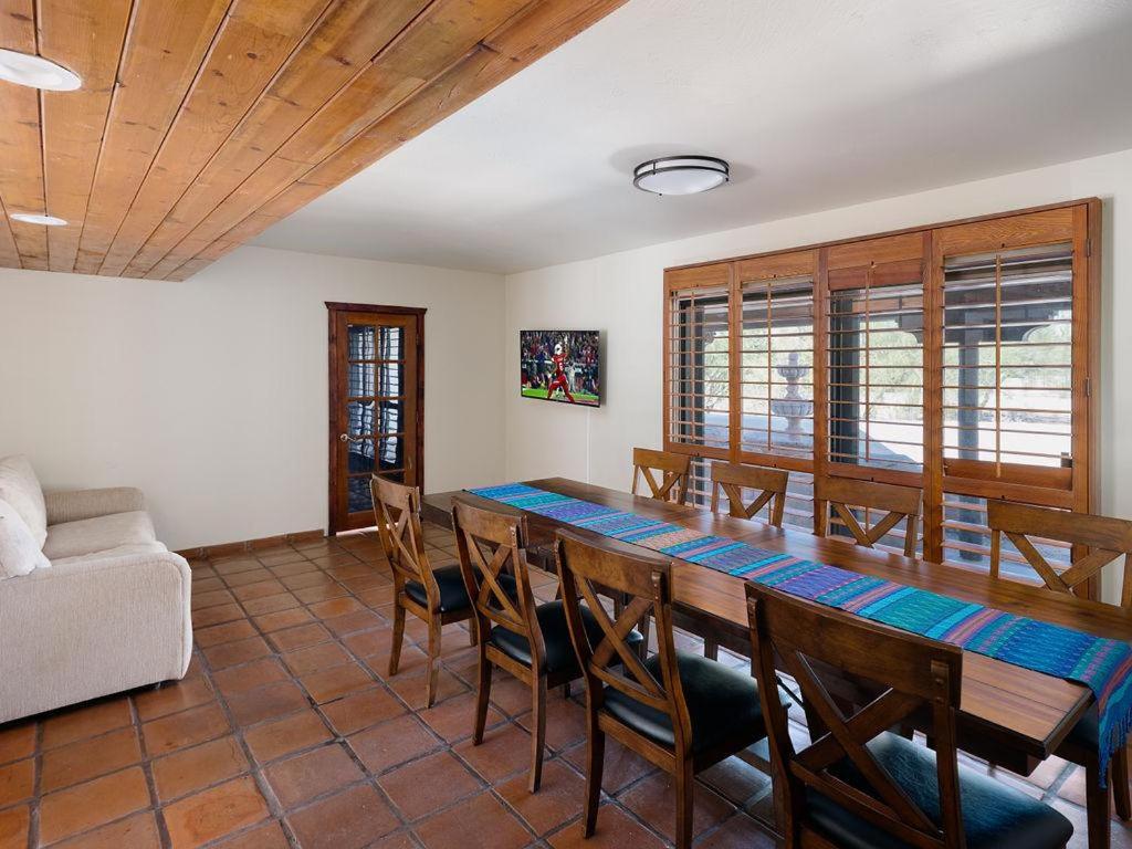 Four-Bedroom Holiday Home photo 3