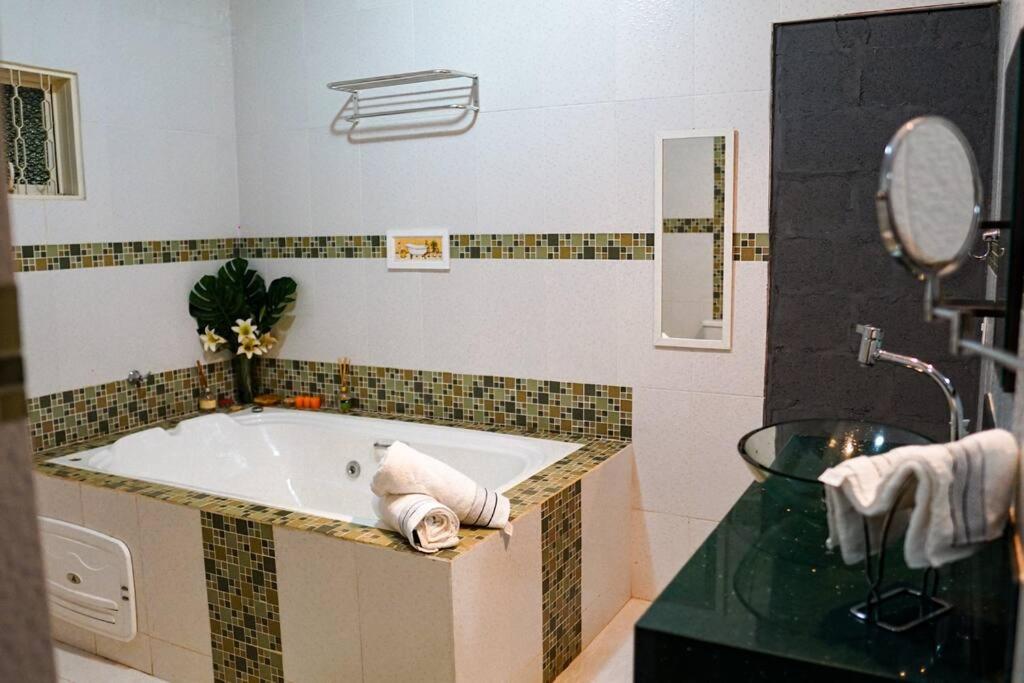 Four-Bedroom House photo 3